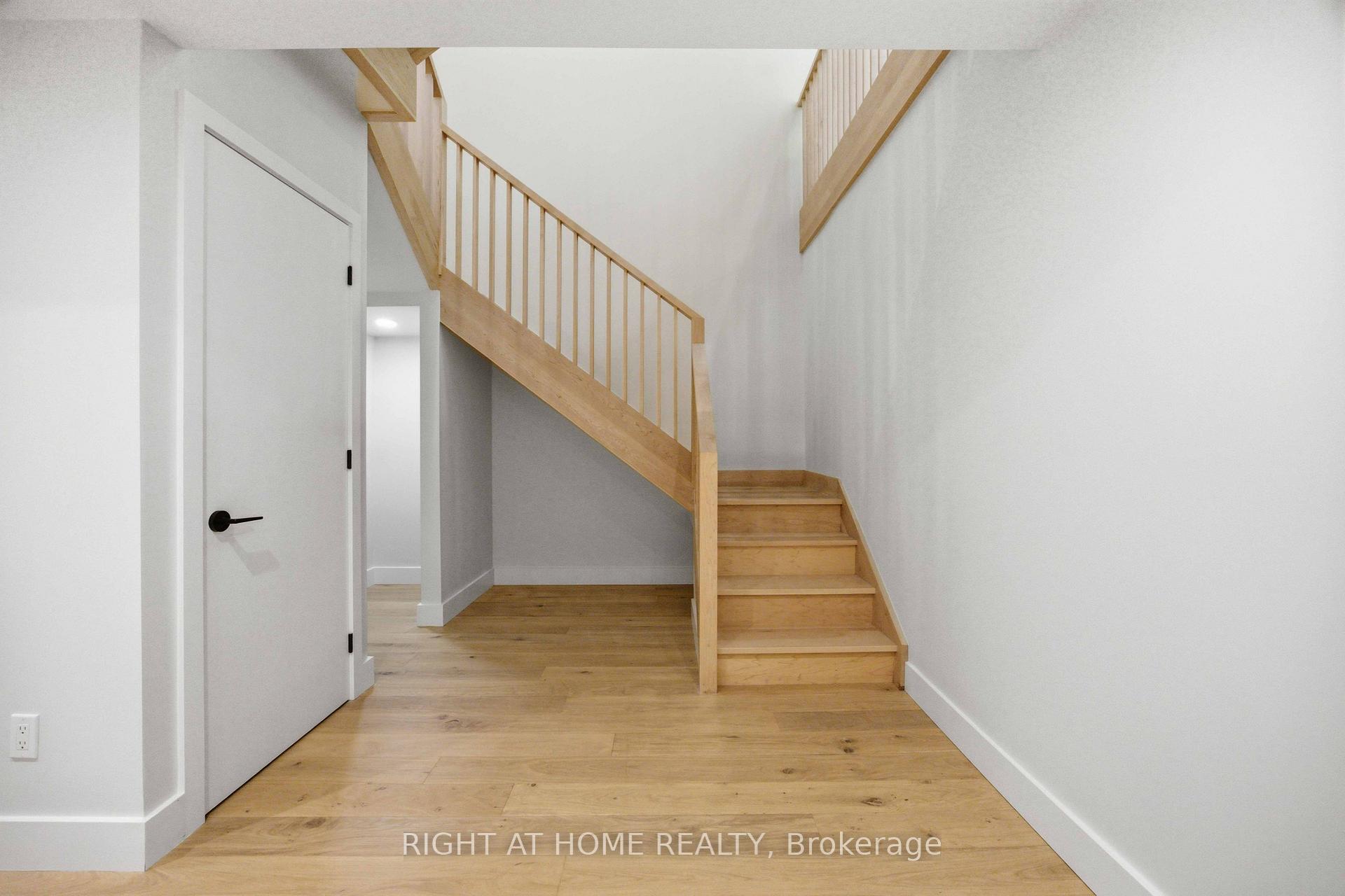 Photo 39 of 41 Bonnyview Drive, Etobicoke, Stonegate-Queensway — HOMEH