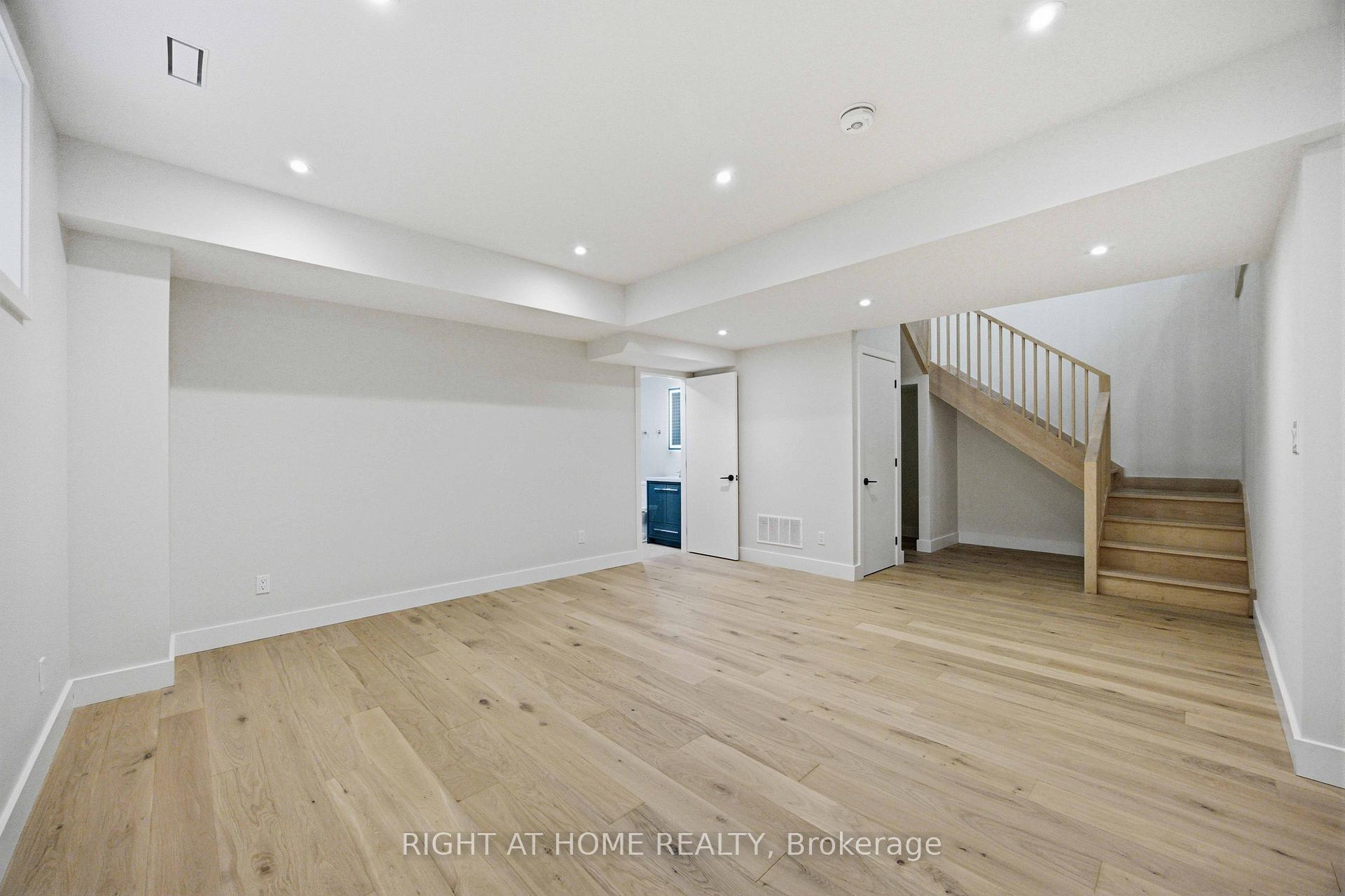 Photo 41 of 41 Bonnyview Drive, Etobicoke, Stonegate-Queensway — HOMEH