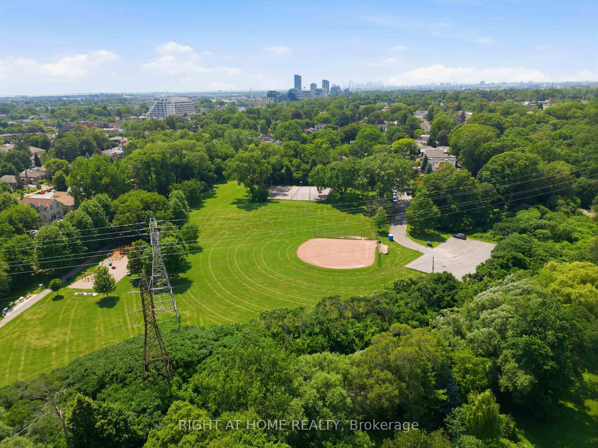 Photo 50 of 41 Bonnyview Drive, Etobicoke, Stonegate-Queensway — HOMEH