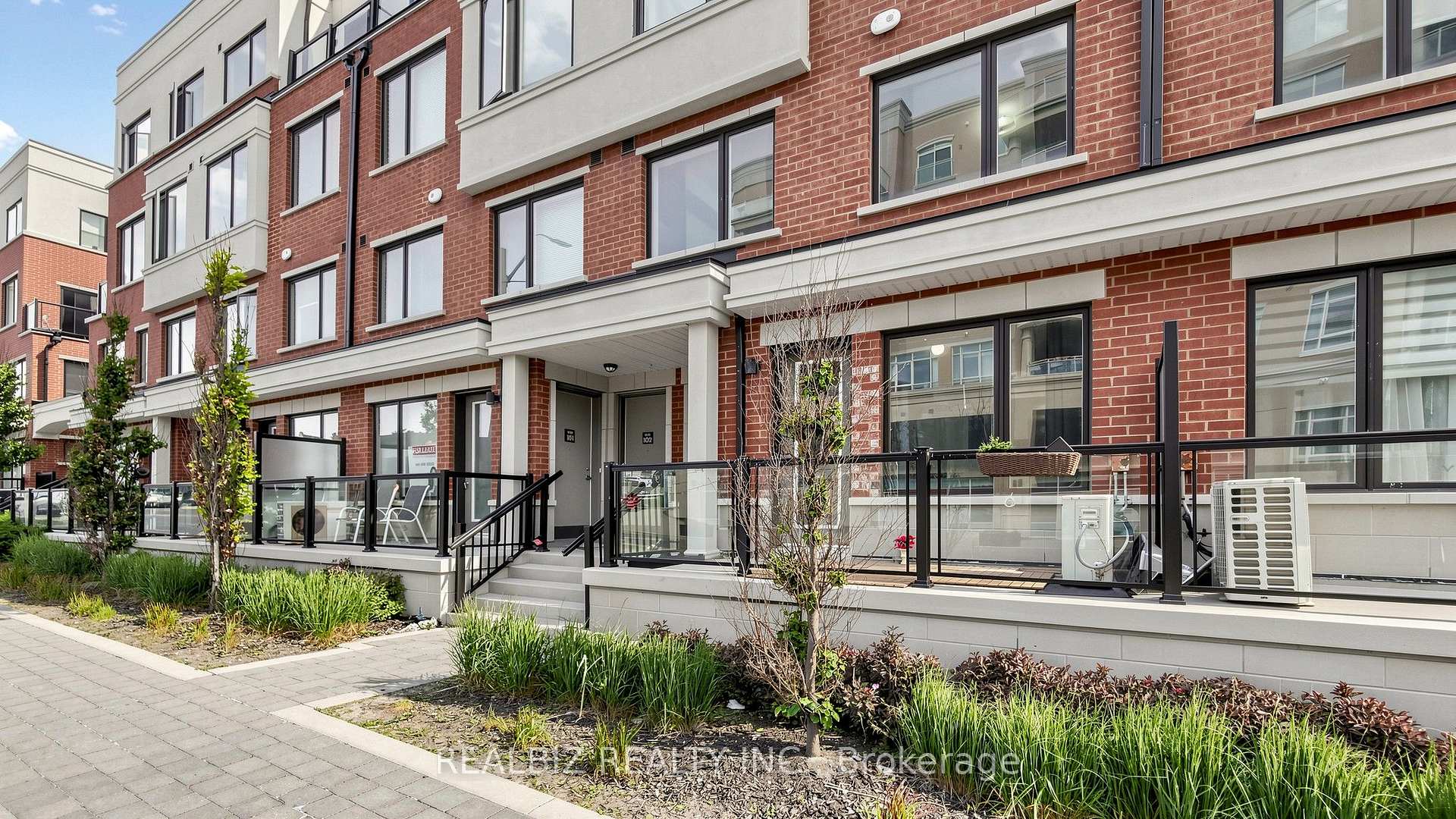 Photo 2 of Unit 99, 500 Alex Gardner Circle, Aurora, Aurora Village — HOMEH