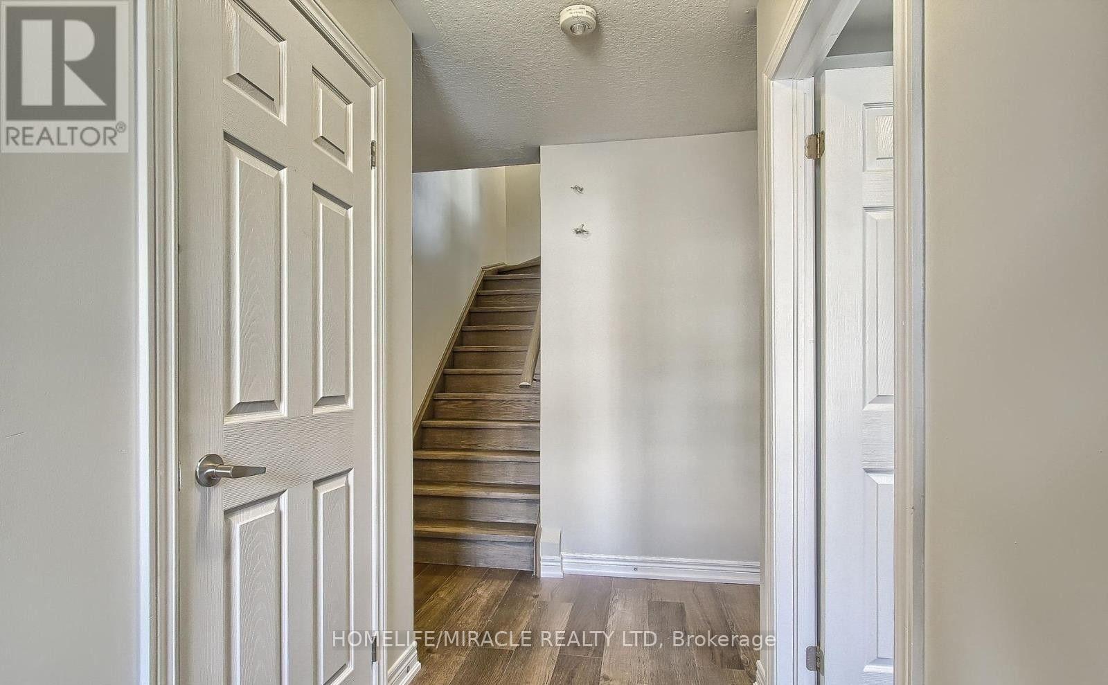 Photo 3 of 70 Knotty Pine Avenue, Cambridge, Preston Heights — HOMEH