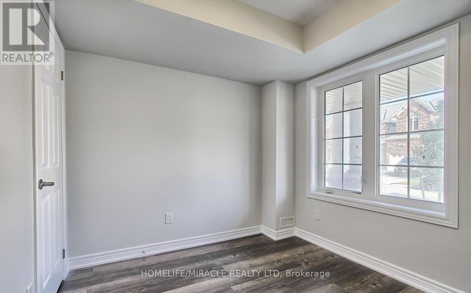 Photo 4 of 70 Knotty Pine Avenue, Cambridge, Preston Heights — HOMEH