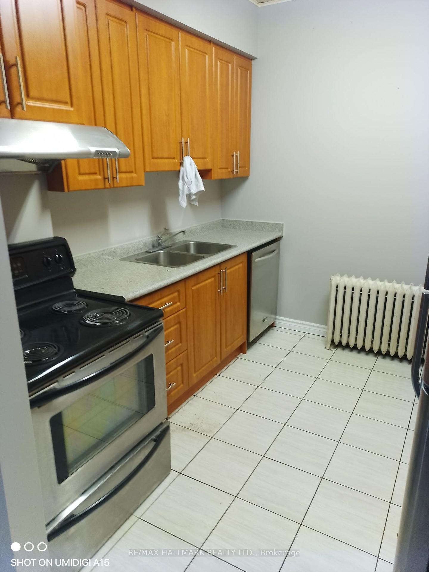 Photo 3 of 26 Simcoe Street N, Oshawa, O'Neill — HOMEH