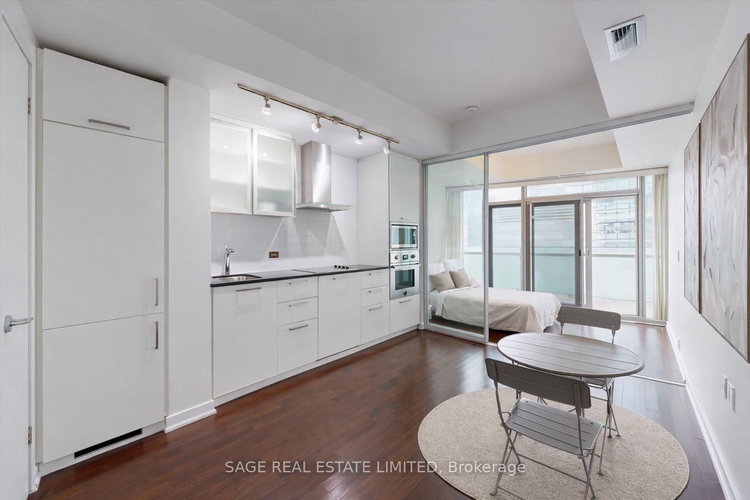Photo 3 of Unit 3608, 12 York Street, Toronto, Waterfront Communities — HOMEH