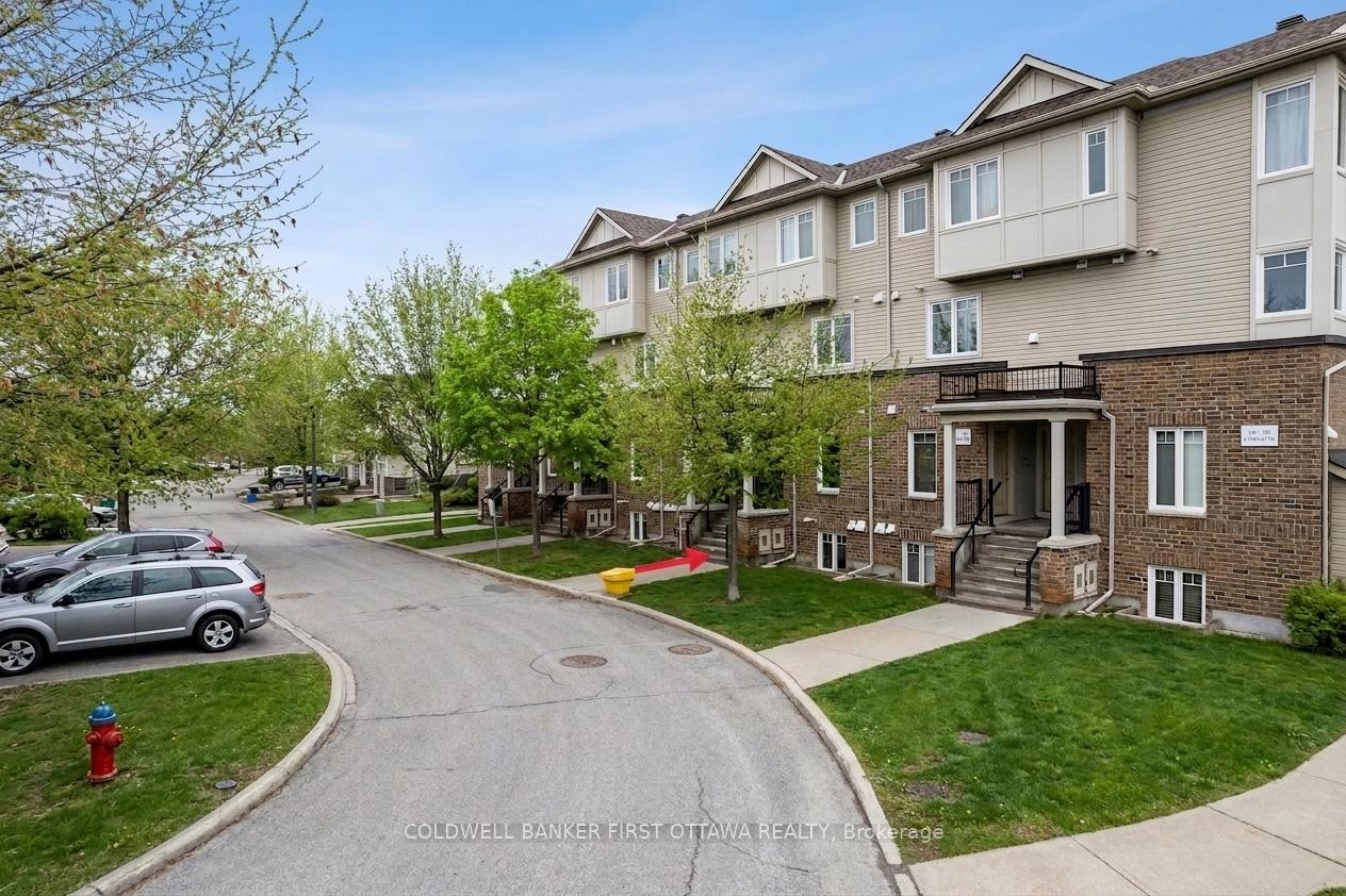 Photo 4 of 150 Urbancrest Private, Ottawa, Barrhaven - Stonebridge — HOMEH