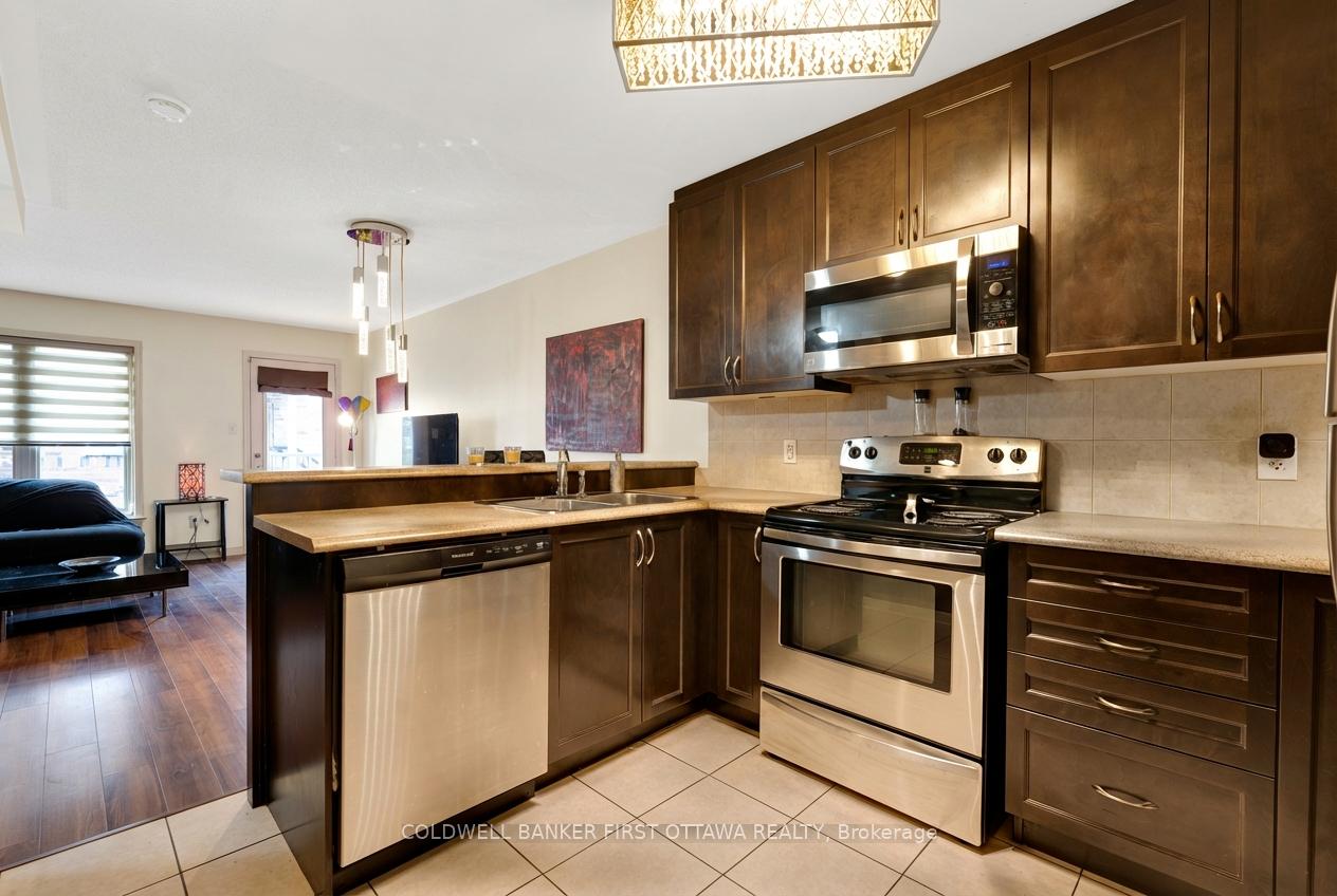 Photo 9 of 150 Urbancrest Private, Ottawa, Barrhaven - Stonebridge — HOMEH