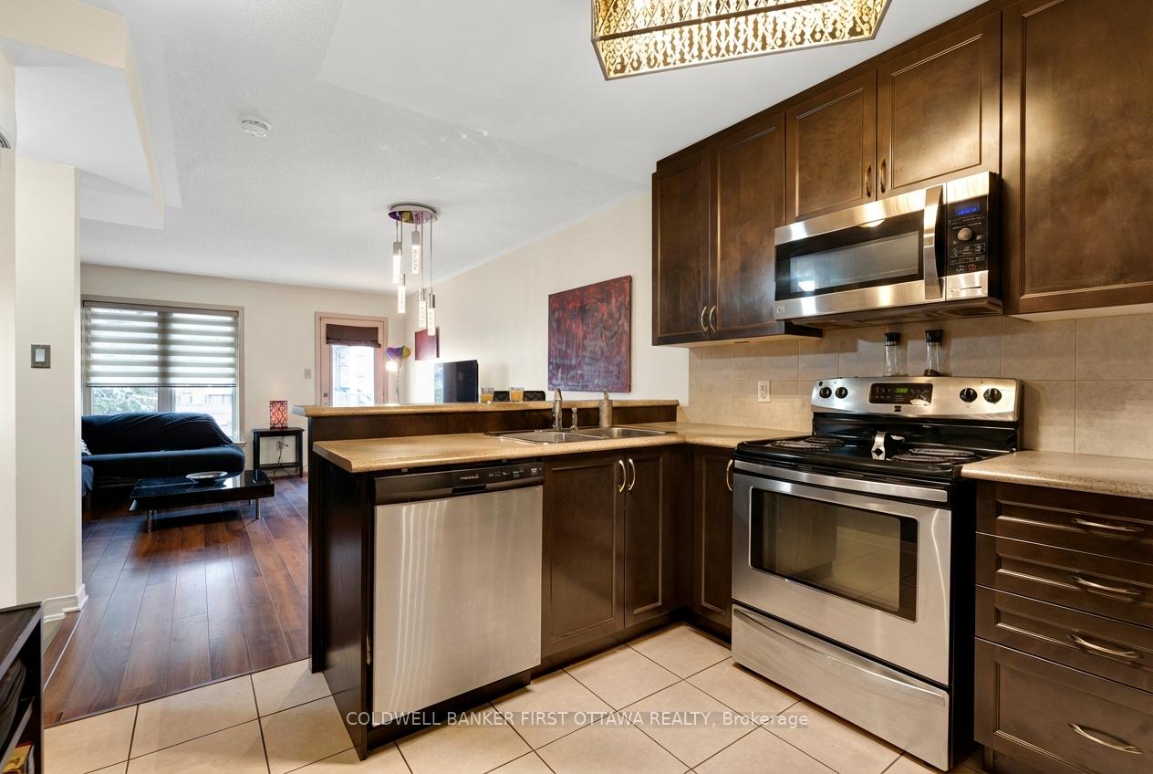 Photo 10 of 150 Urbancrest Private, Ottawa, Barrhaven - Stonebridge — HOMEH