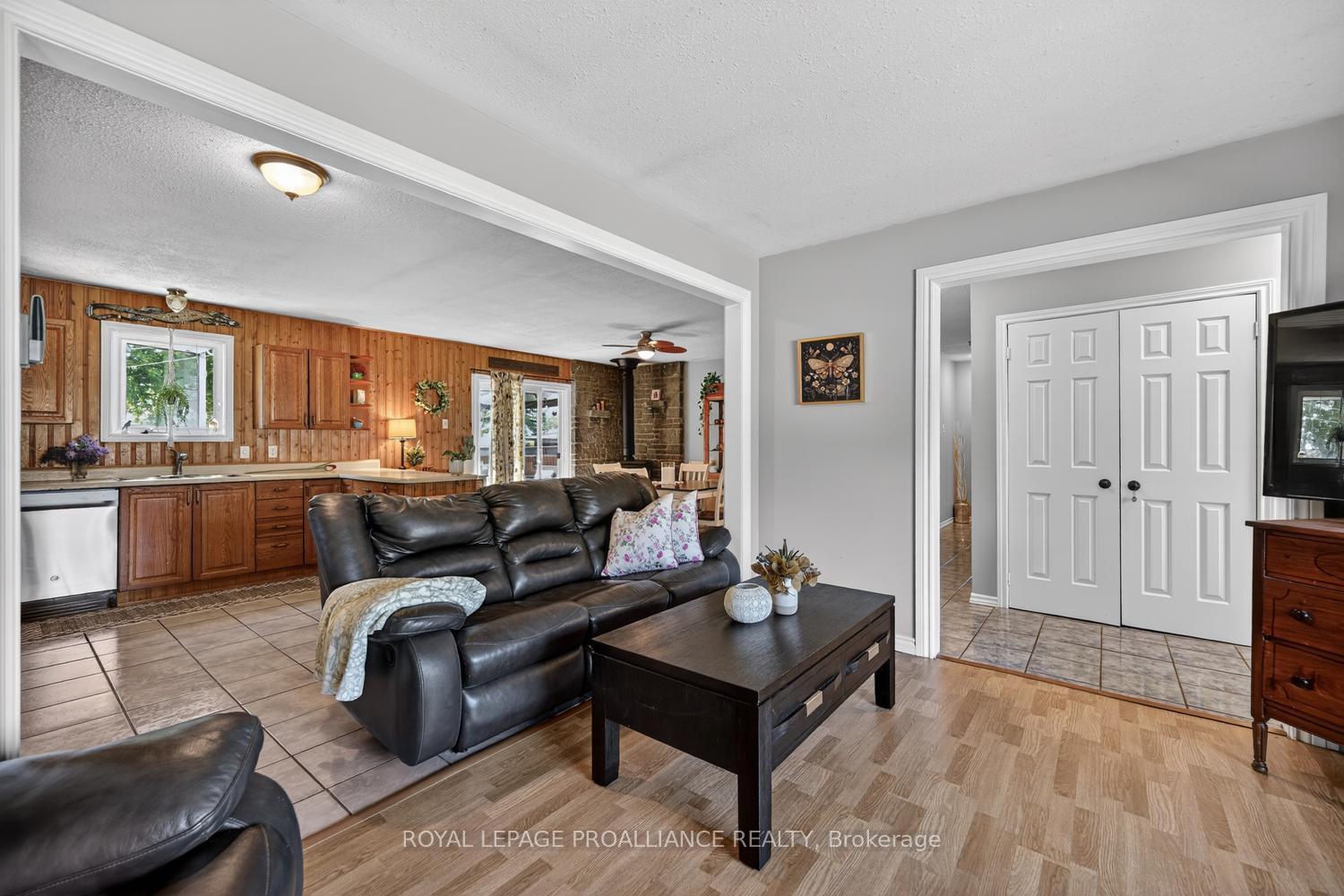 Photo 5 of 913 George Street, Edwardsburgh/Cardinal, Town of Cardinal — HOMEH