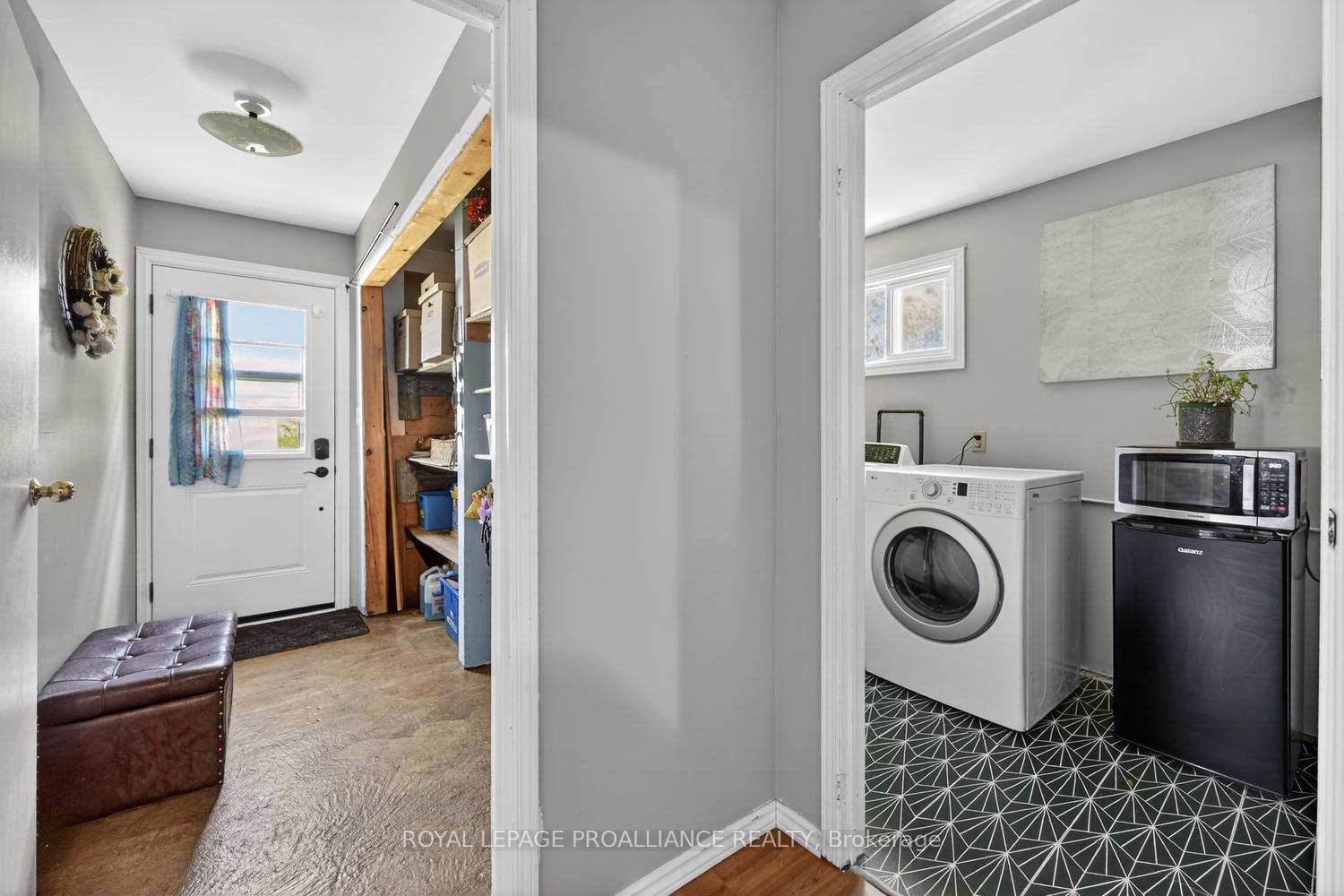 Photo 15 of 913 George Street, Edwardsburgh/Cardinal, Town of Cardinal — HOMEH