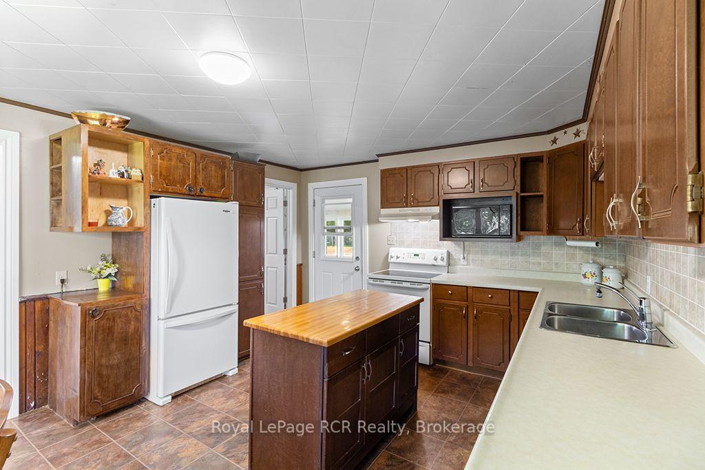 Photo 8 of 680210 30 Side Road, Chatsworth — HOMEH
