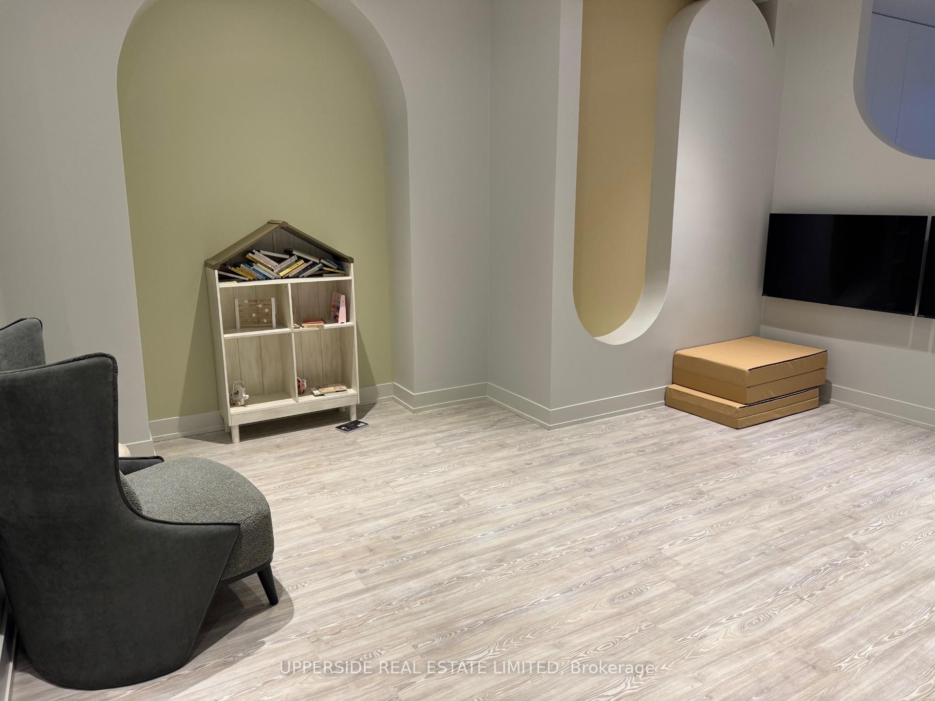 Photo 10 of Unit 501, 270 Dufferin Street, Toronto, Niagara — HOMEH