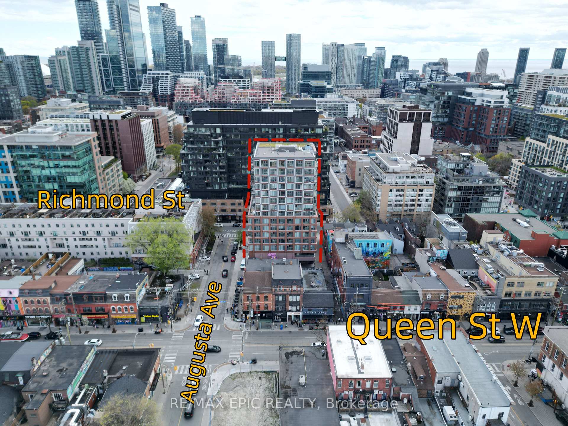 Photo 3 of Unit 302, 2 Augusta Avenue, Toronto, Waterfront Communities — HOMEH