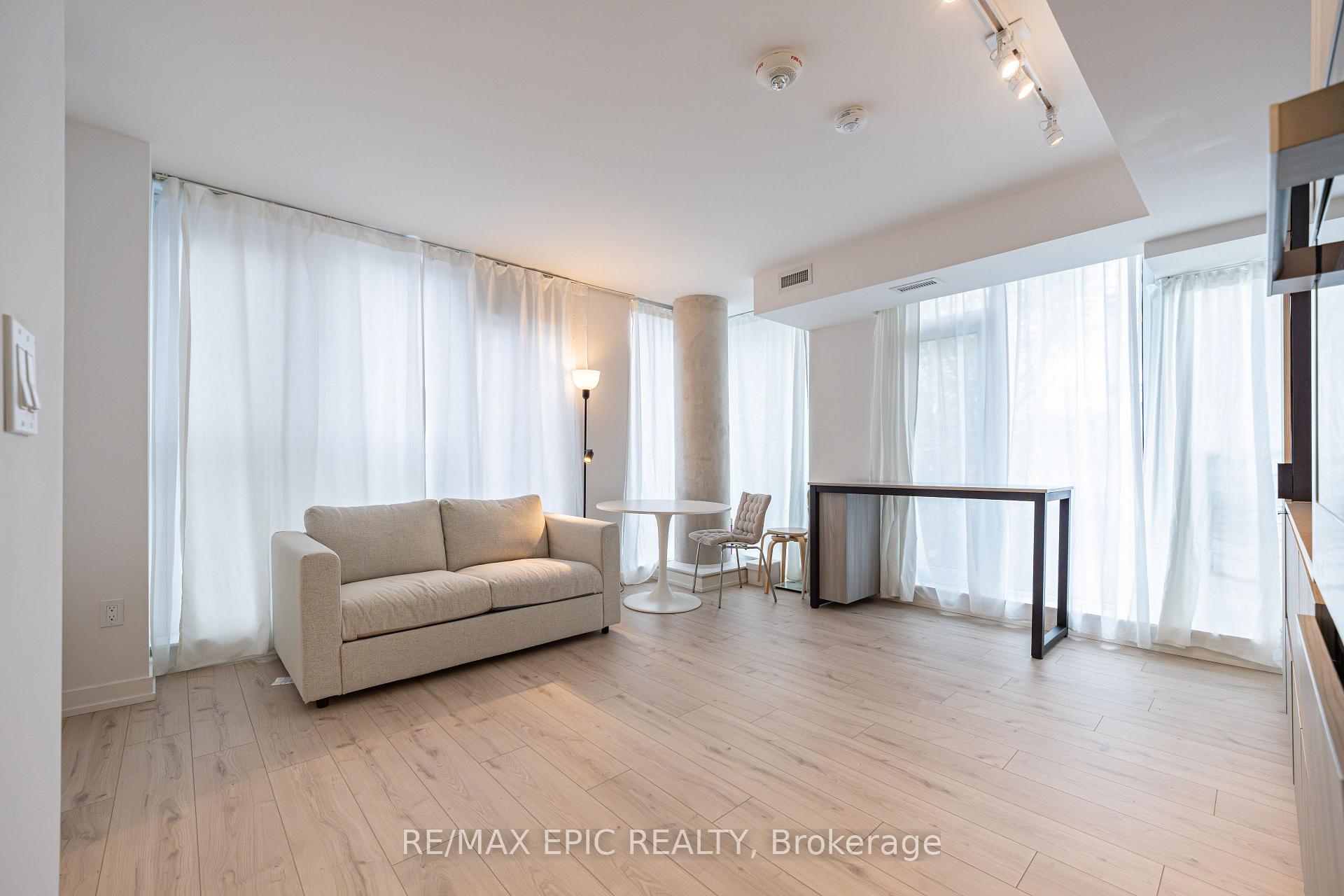 Photo 13 of Unit 302, 2 Augusta Avenue, Toronto, Waterfront Communities — HOMEH