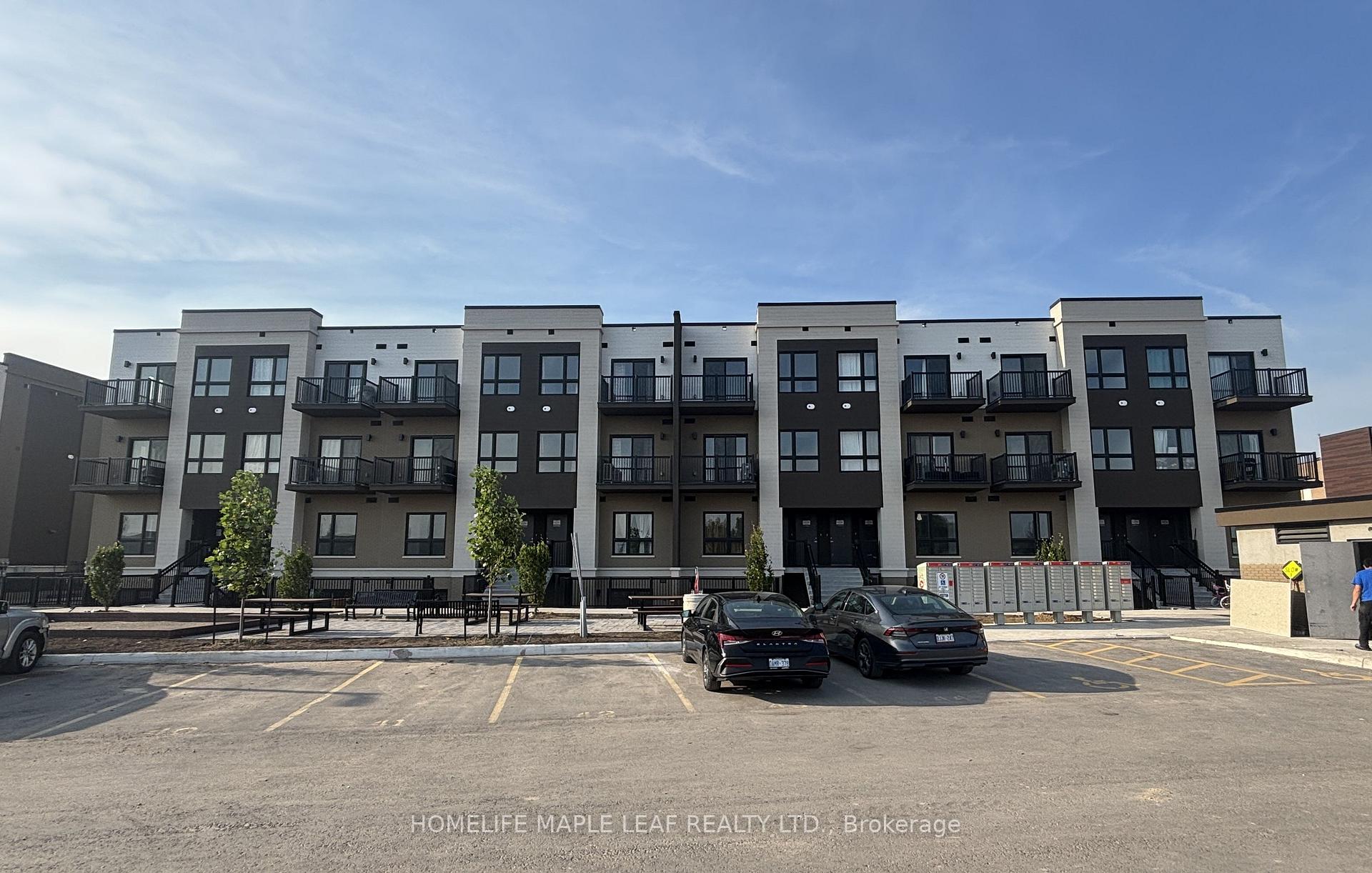 Photo 1 of Unit Q32, 25 Palace Street, Kitchener, Laurentian Hills — HOMEH