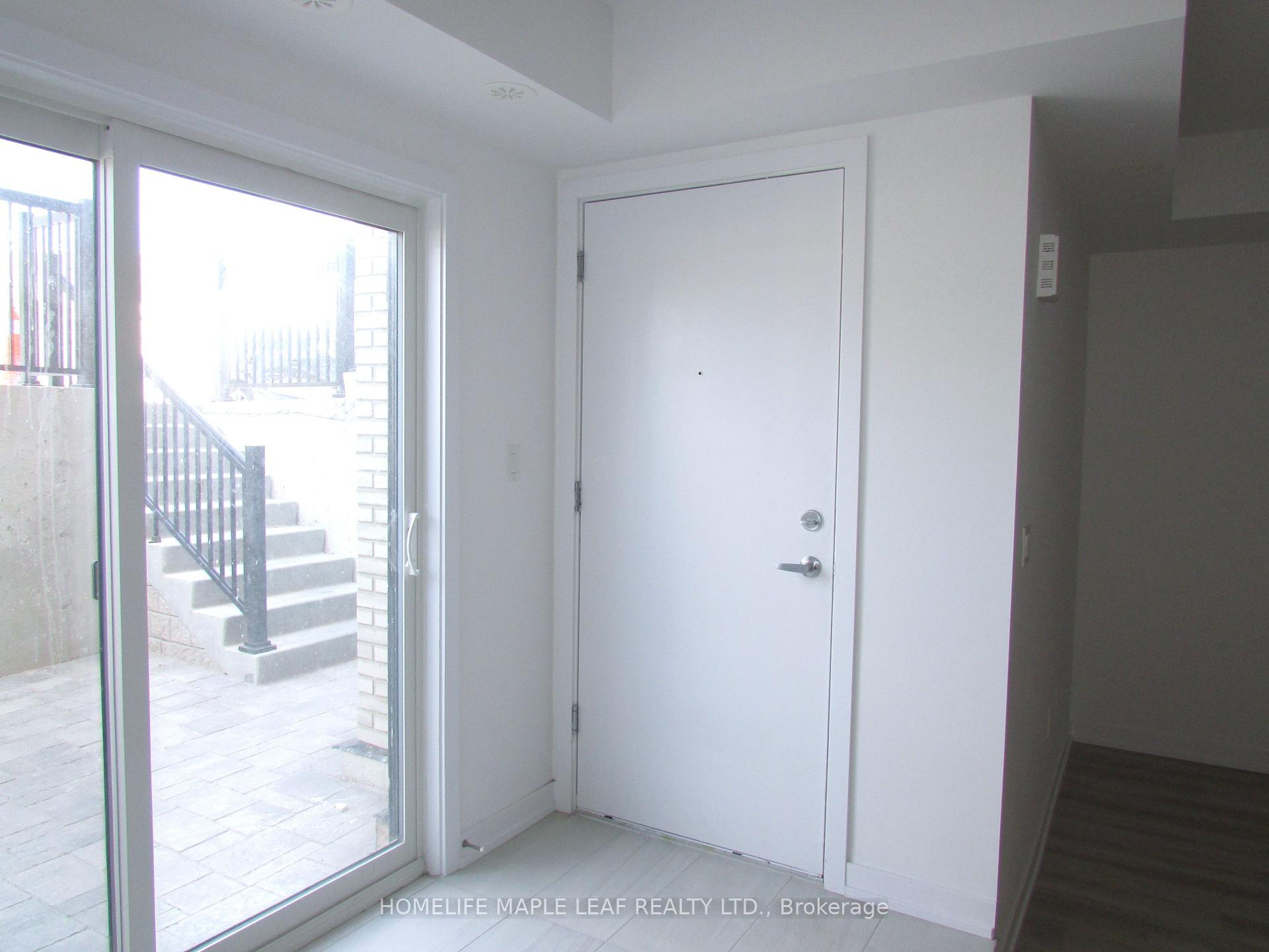 Photo 2 of Unit Q32, 25 Palace Street, Kitchener, Laurentian Hills — HOMEH