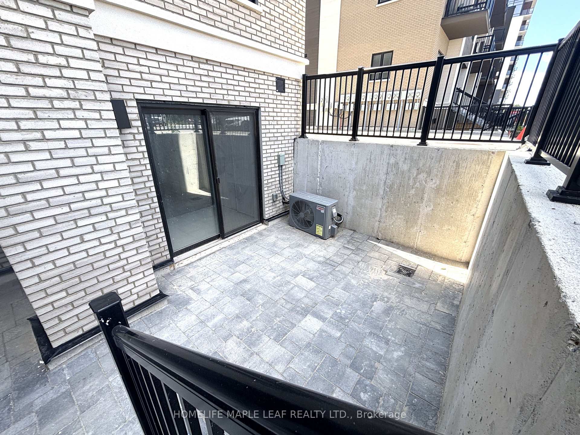 Photo 17 of Unit Q32, 25 Palace Street, Kitchener, Laurentian Hills — HOMEH