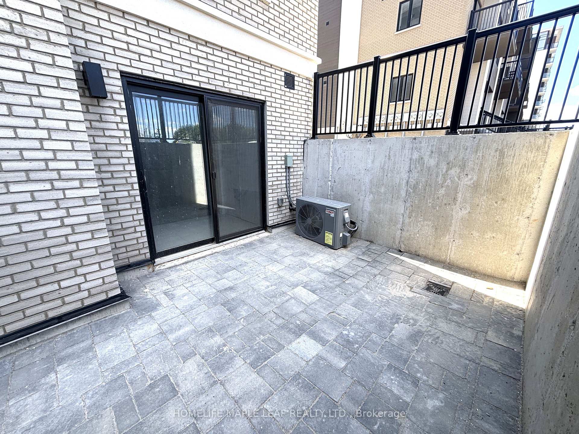 Photo 19 of Unit Q32, 25 Palace Street, Kitchener, Laurentian Hills — HOMEH