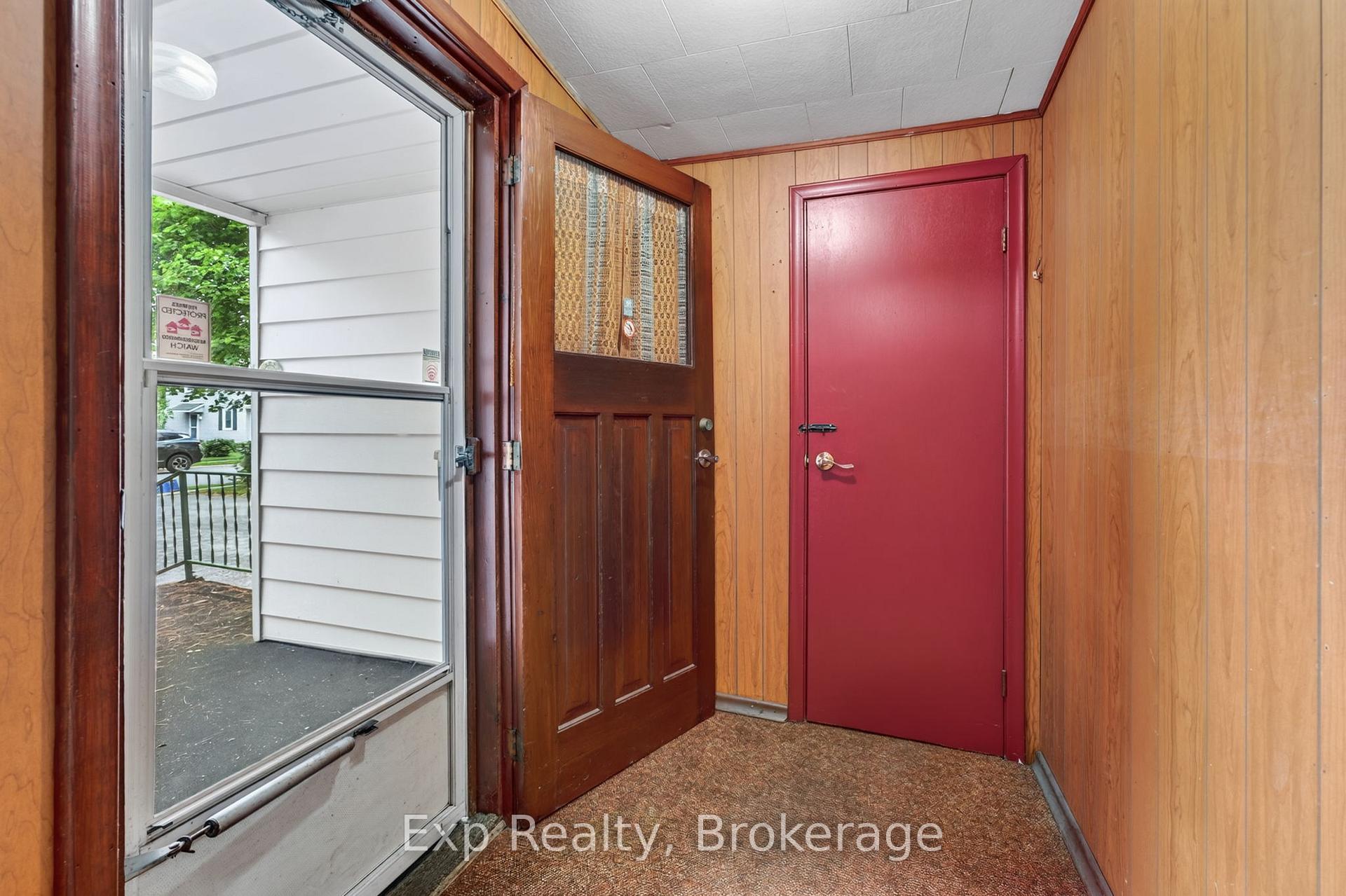 Photo 5 of 43 Paul Street, Prince Edward County, Picton — HOMEH