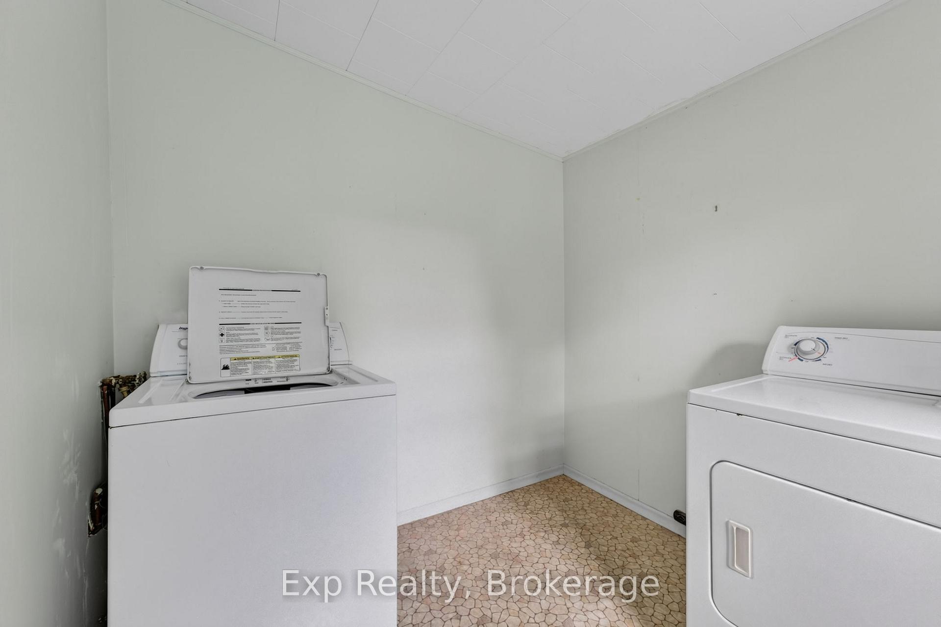 Photo 12 of 43 Paul Street, Prince Edward County, Picton — HOMEH