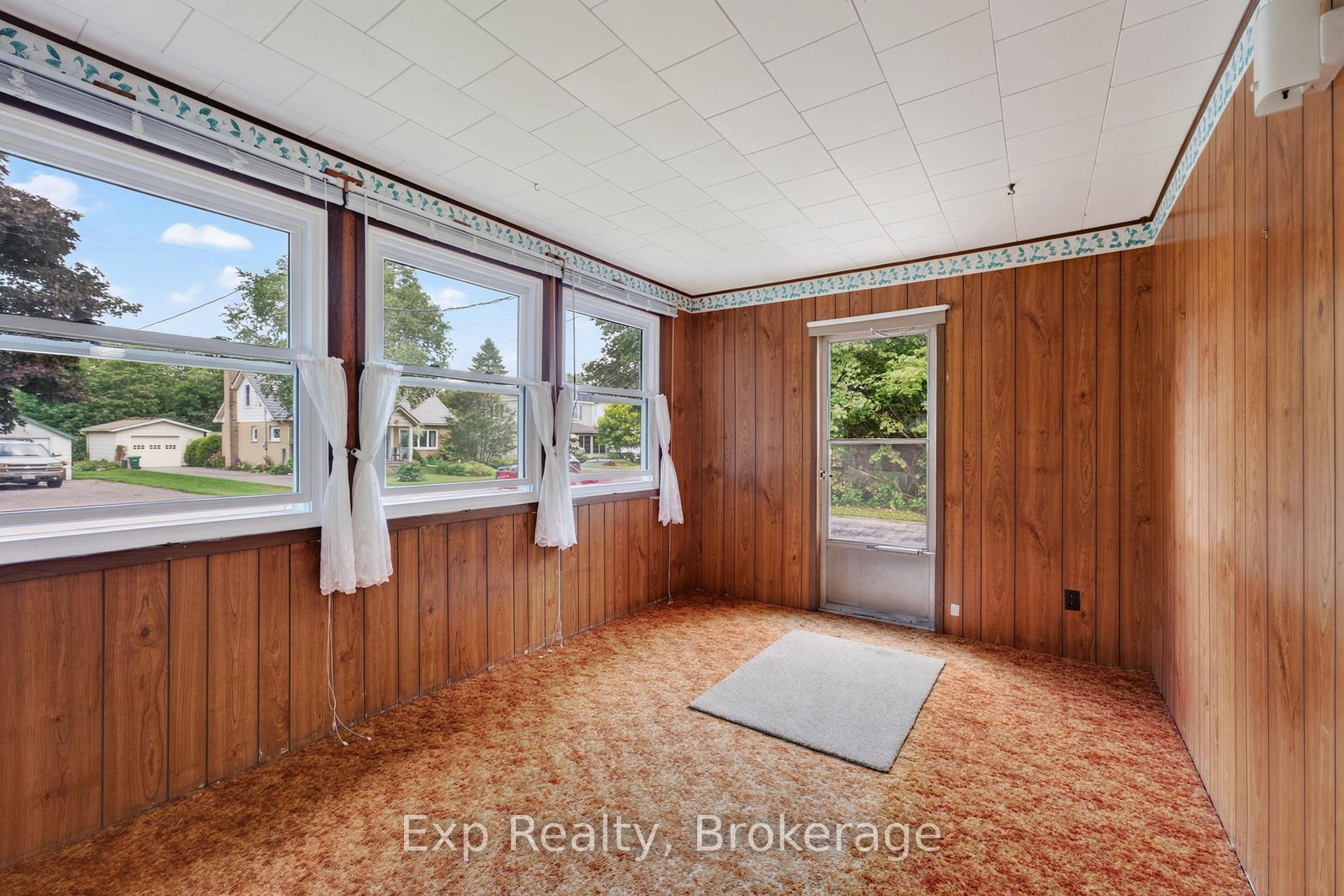 Photo 18 of 43 Paul Street, Prince Edward County, Picton — HOMEH