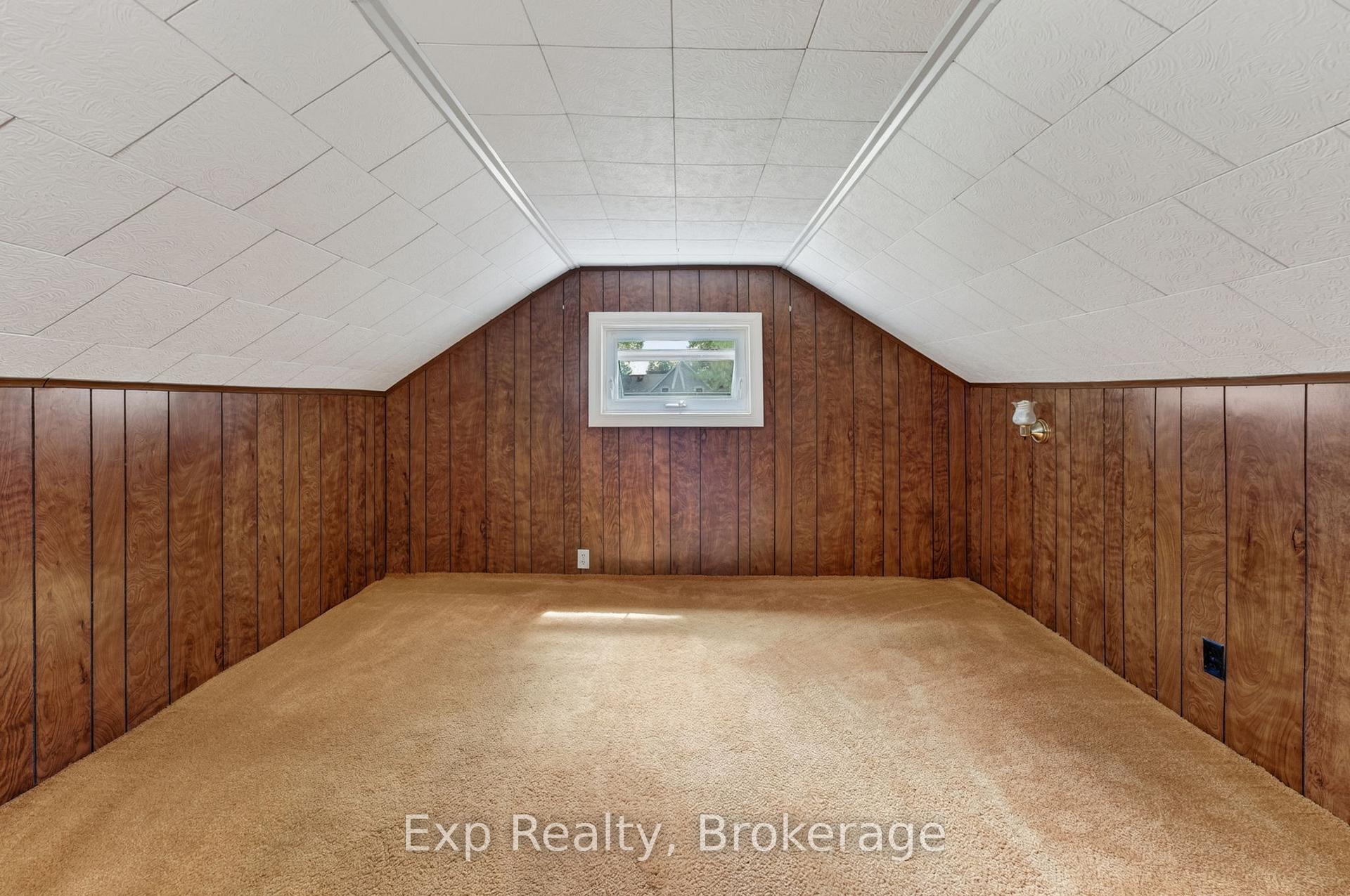 Photo 23 of 43 Paul Street, Prince Edward County, Picton — HOMEH