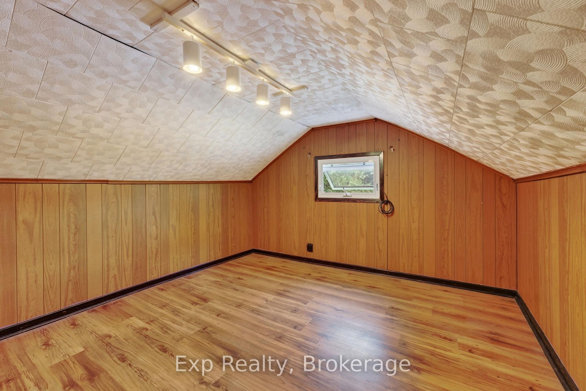 Photo 26 of 43 Paul Street, Prince Edward County, Picton — HOMEH