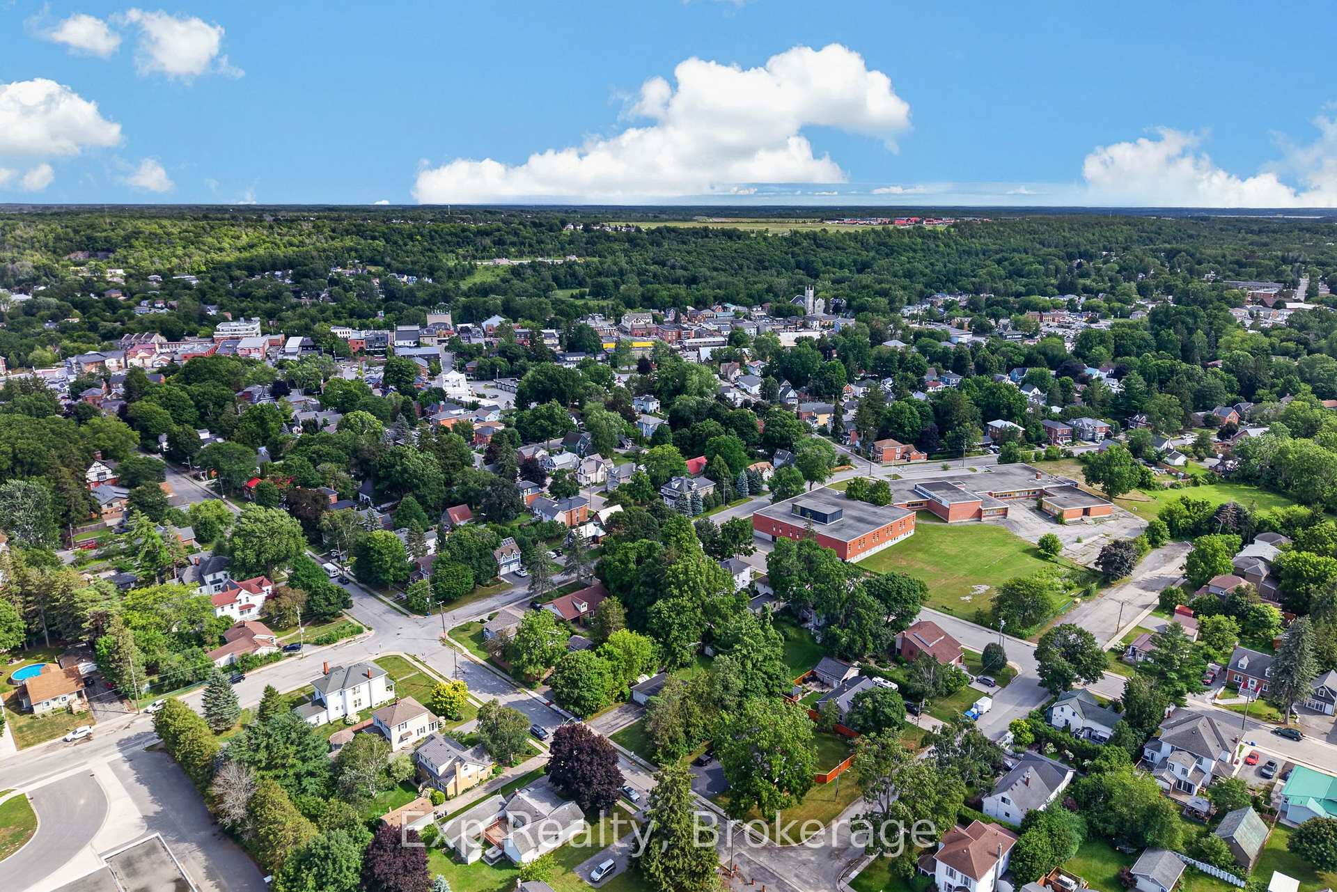 Photo 33 of 43 Paul Street, Prince Edward County, Picton — HOMEH