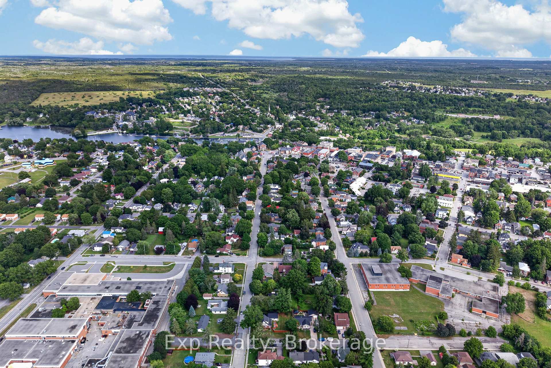 Photo 35 of 43 Paul Street, Prince Edward County, Picton — HOMEH