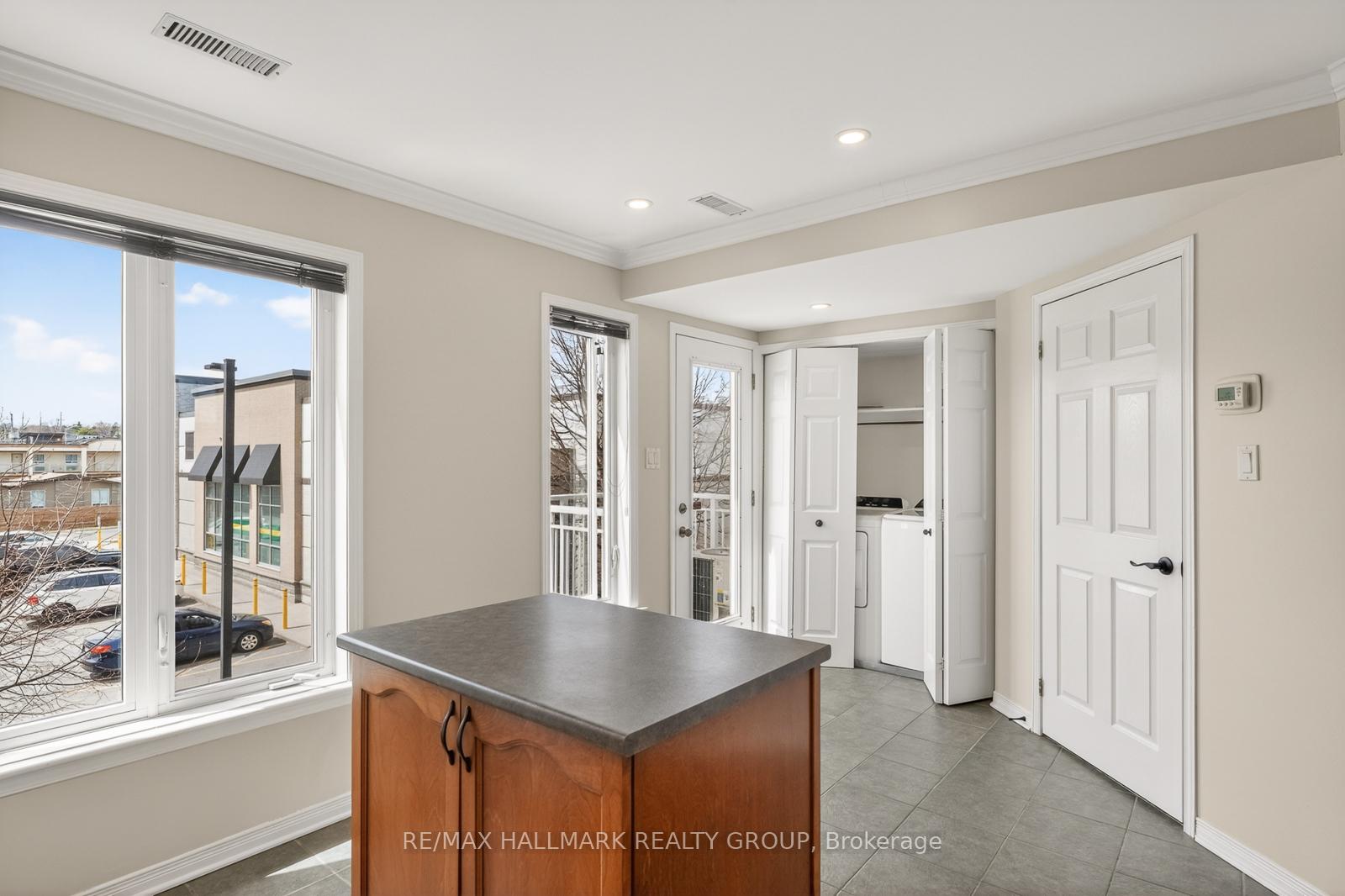 Photo 14 of 142 Gatestone Private, Ottawa, Beacon Hill South — HOMEH