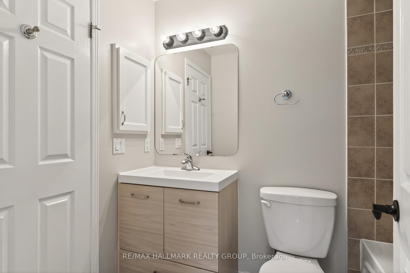 Photo 38 of 142 Gatestone Private, Ottawa, Beacon Hill South — HOMEH