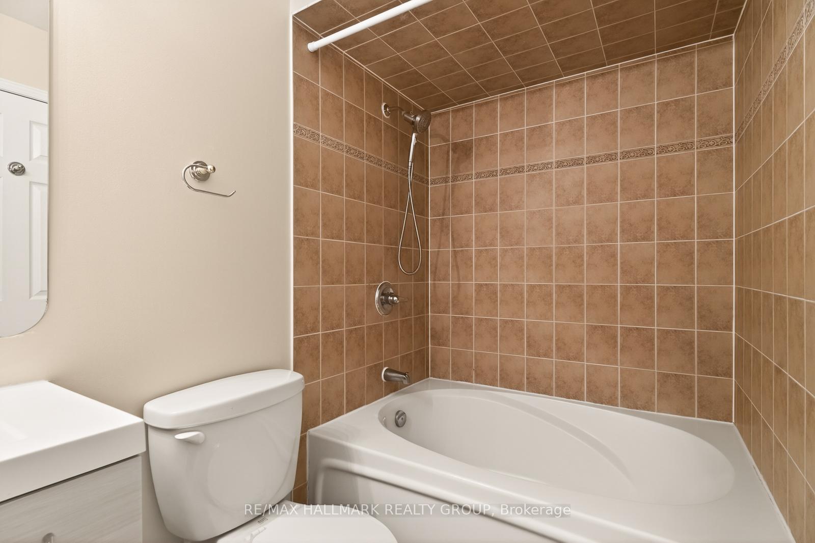 Photo 39 of 142 Gatestone Private, Ottawa, Beacon Hill South — HOMEH