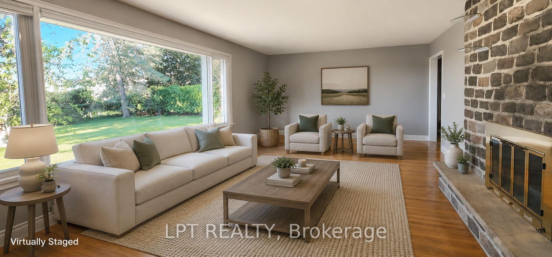 Photo 2 of 585 Mapleview Drive E, Barrie, Rural Barrie Southeast — HOMEH