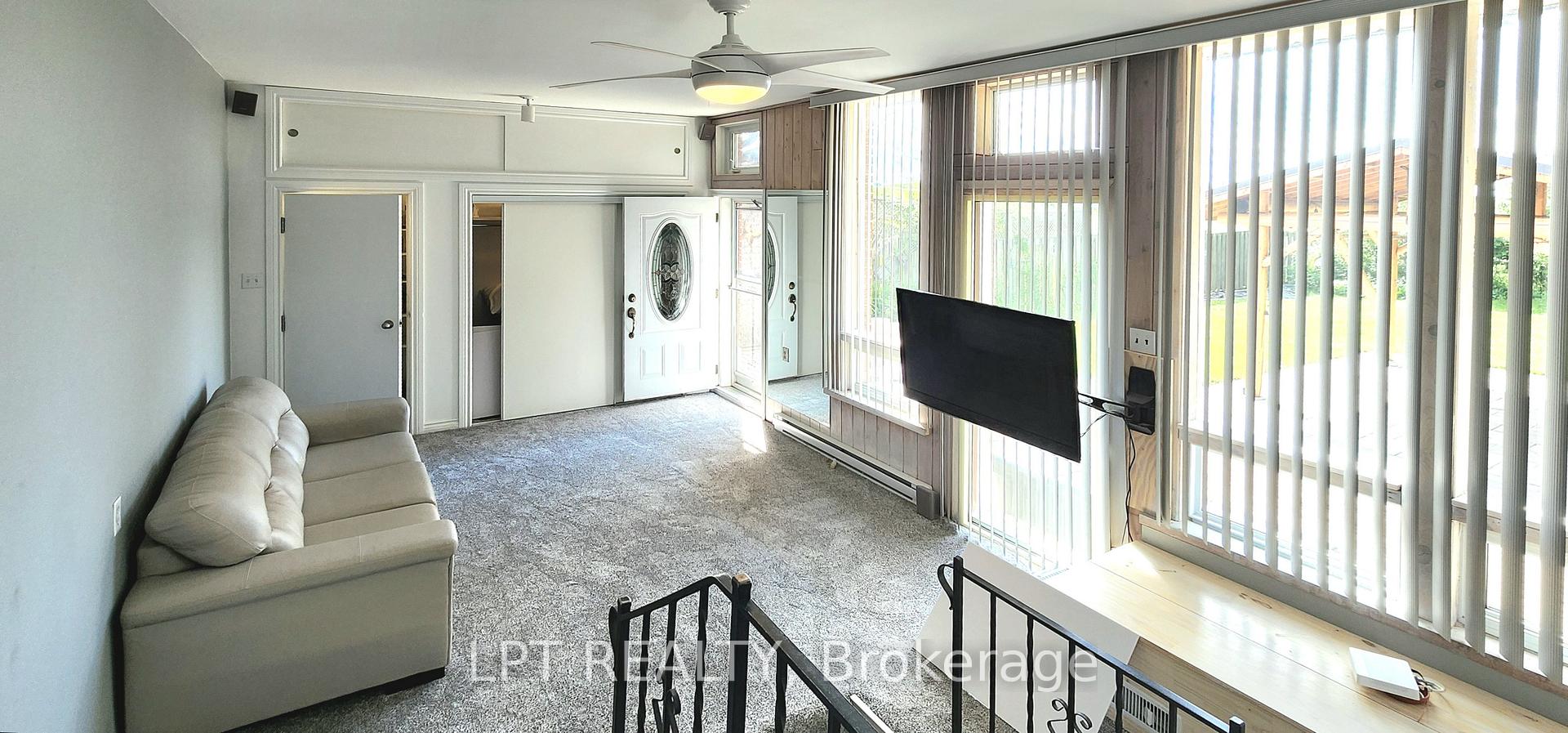 Photo 10 of 585 Mapleview Drive E, Barrie, Rural Barrie Southeast — HOMEH
