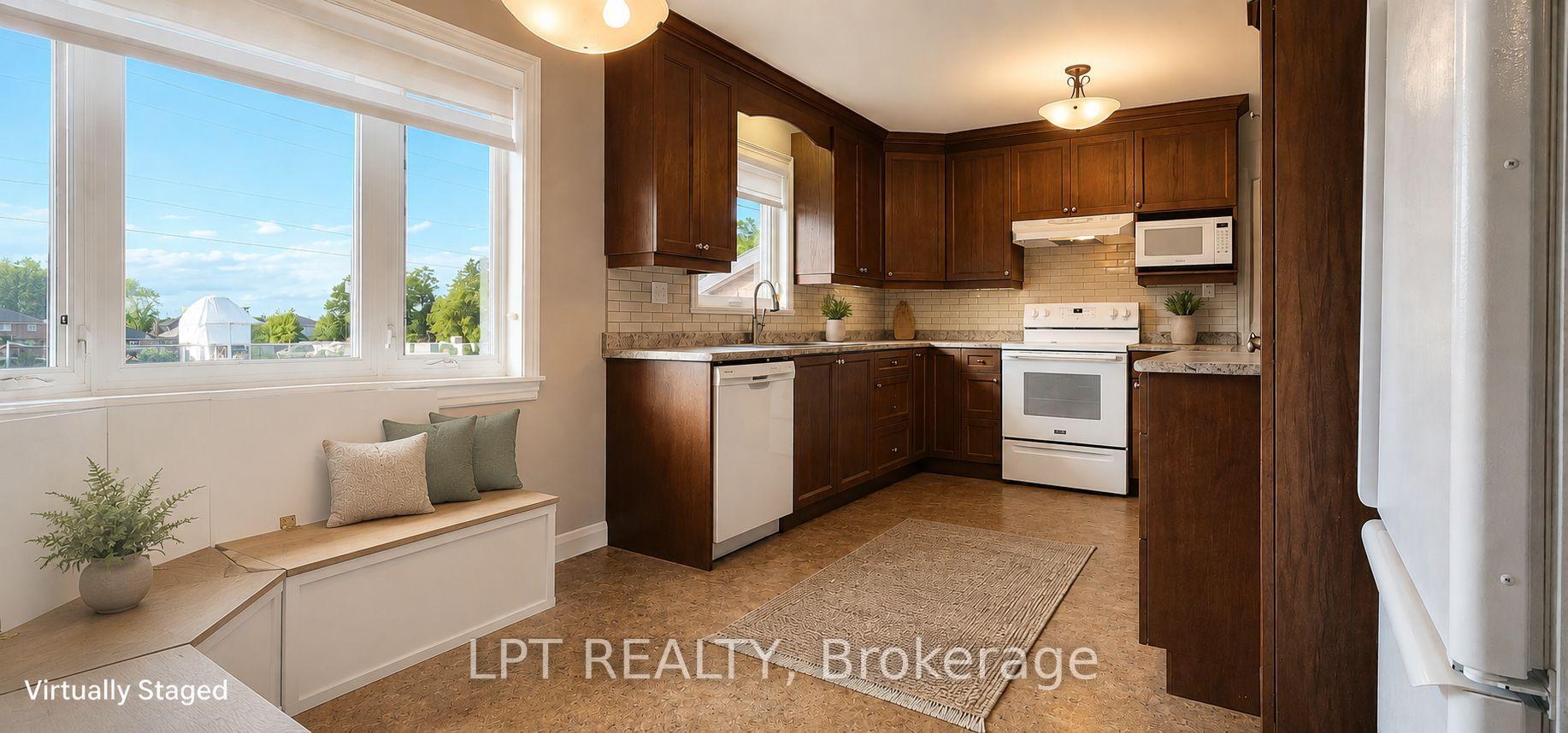 Photo 18 of 585 Mapleview Drive E, Barrie, Rural Barrie Southeast — HOMEH