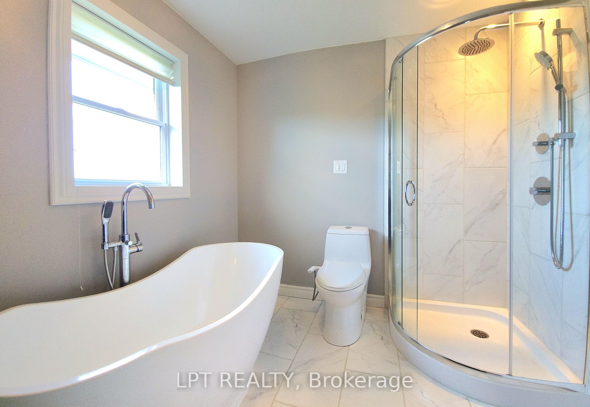 Photo 26 of 585 Mapleview Drive E, Barrie, Rural Barrie Southeast — HOMEH