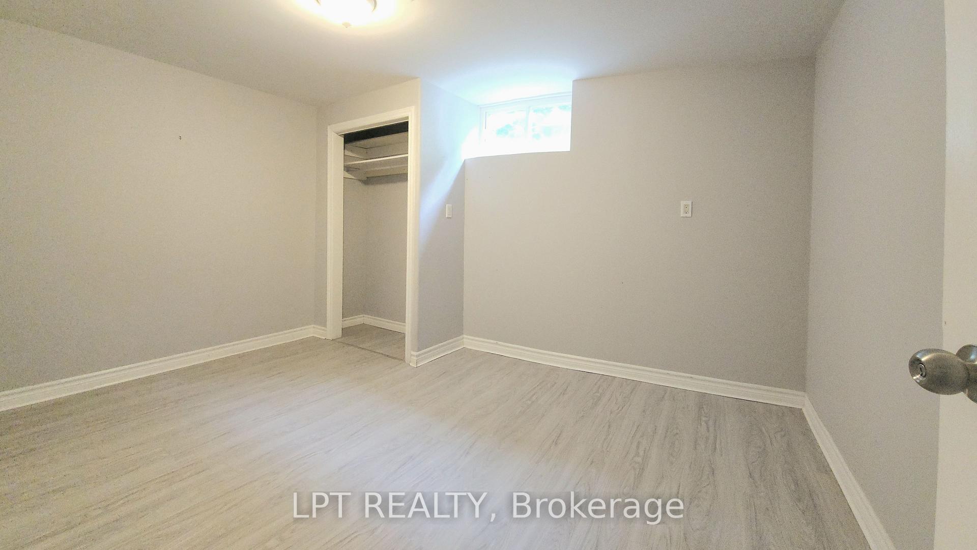 Photo 34 of 585 Mapleview Drive E, Barrie, Rural Barrie Southeast — HOMEH