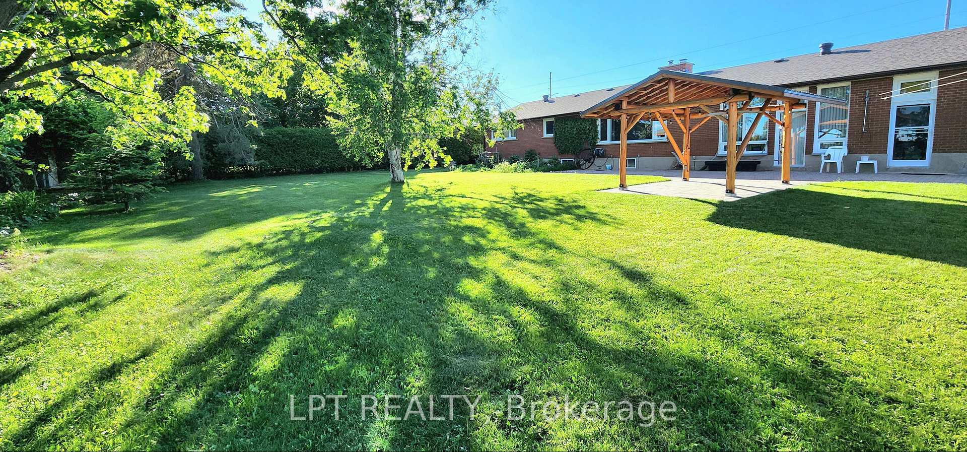 Photo 39 of 585 Mapleview Drive E, Barrie, Rural Barrie Southeast — HOMEH