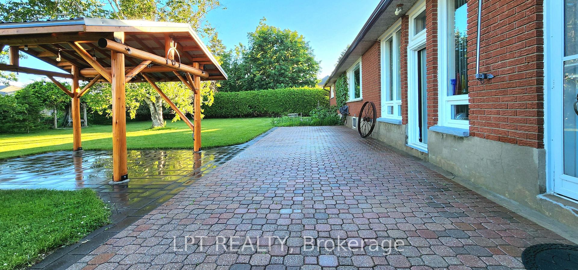 Photo 40 of 585 Mapleview Drive E, Barrie, Rural Barrie Southeast — HOMEH