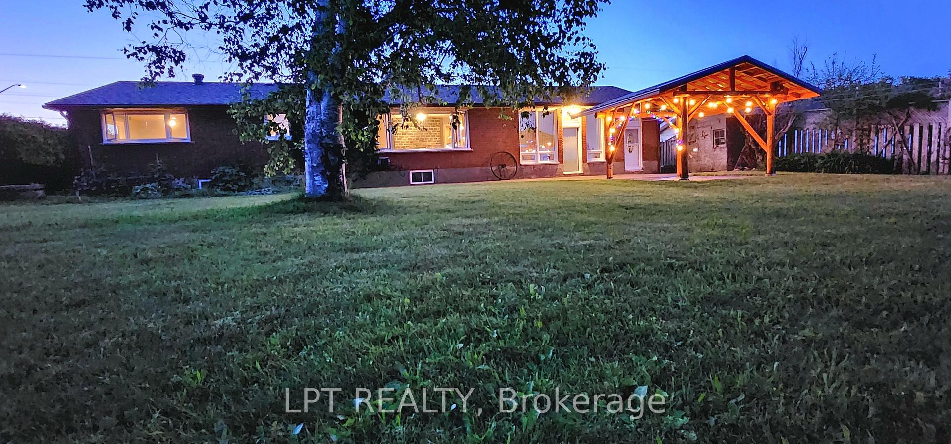 Photo 43 of 585 Mapleview Drive E, Barrie, Rural Barrie Southeast — HOMEH