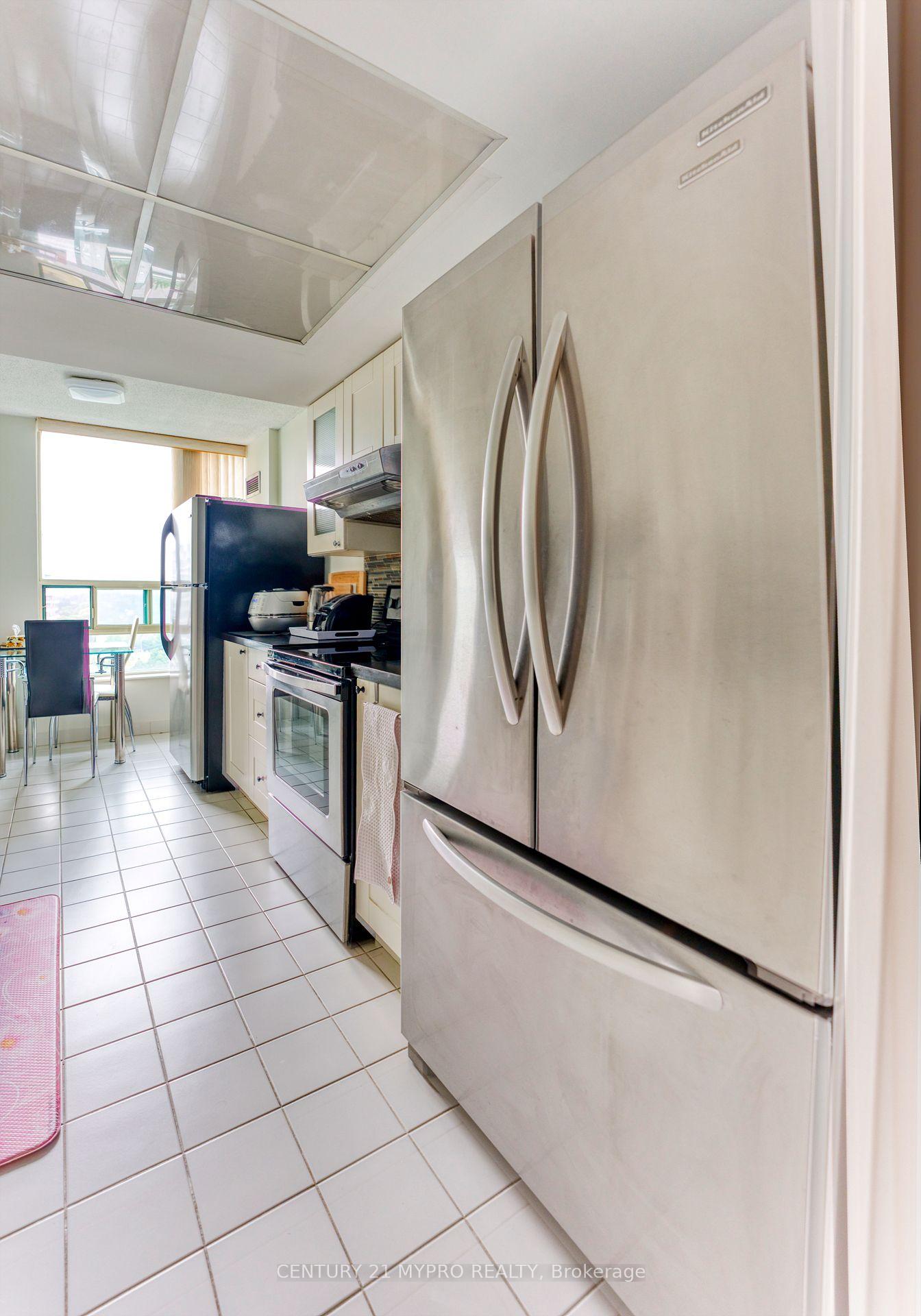 Photo 5 of Unit #1325, 7805 Bayview Avenue, Markham, Aileen-Willowbrook — HOMEH