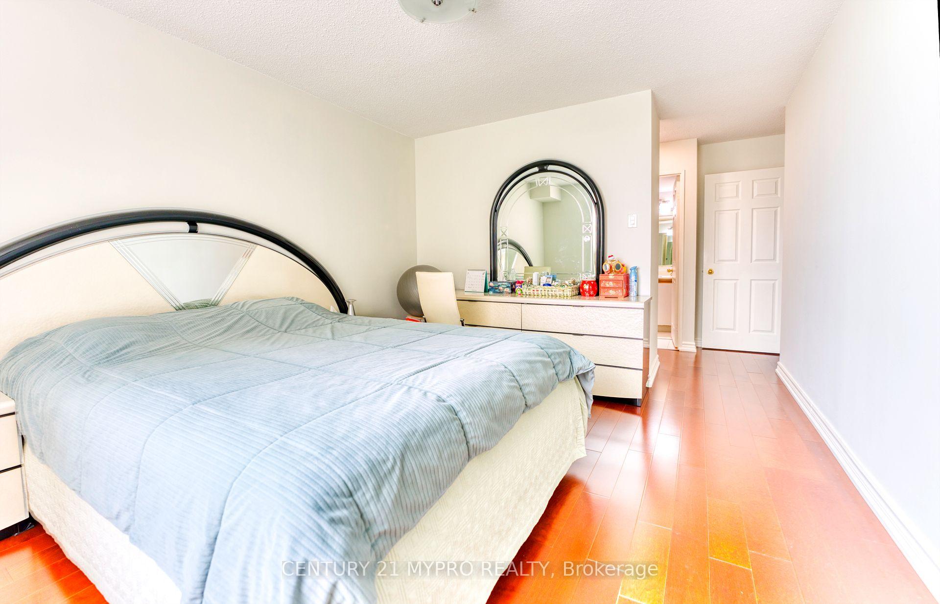 Photo 8 of Unit #1325, 7805 Bayview Avenue, Markham, Aileen-Willowbrook — HOMEH