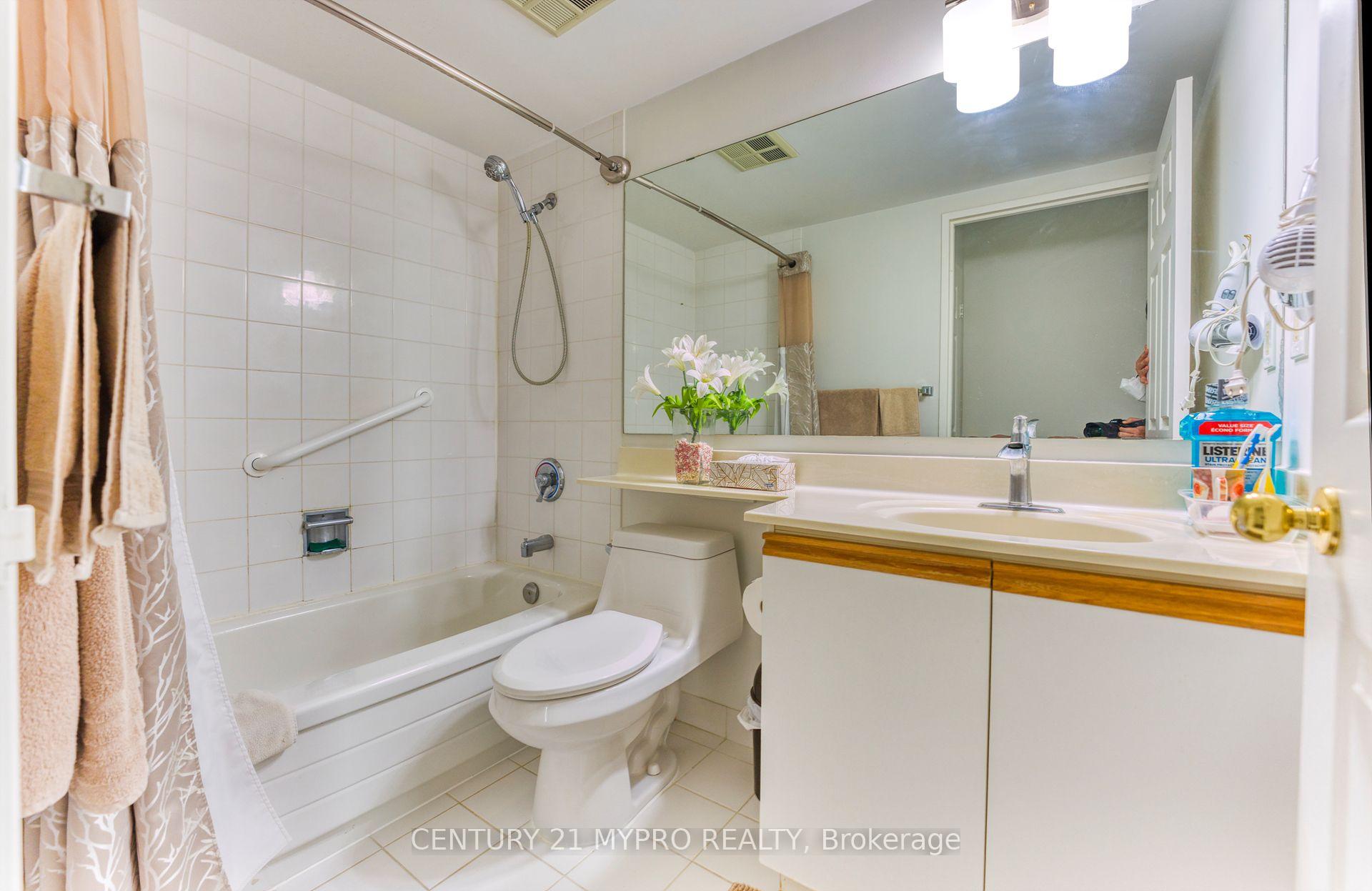 Photo 13 of Unit #1325, 7805 Bayview Avenue, Markham, Aileen-Willowbrook — HOMEH