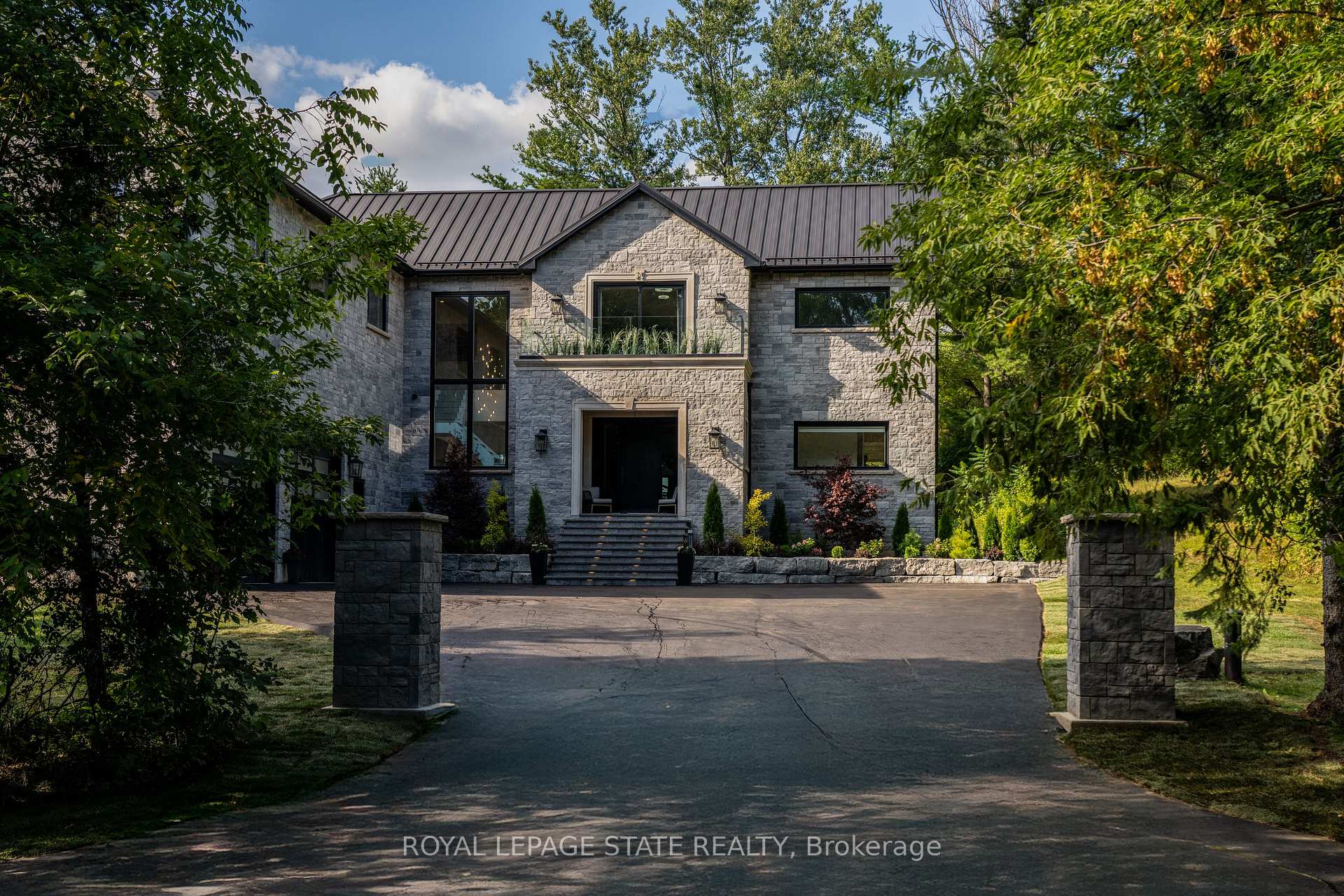 Photo 6 of 1067 Jerseyville Road W, Hamilton, Ancaster — HOMEH