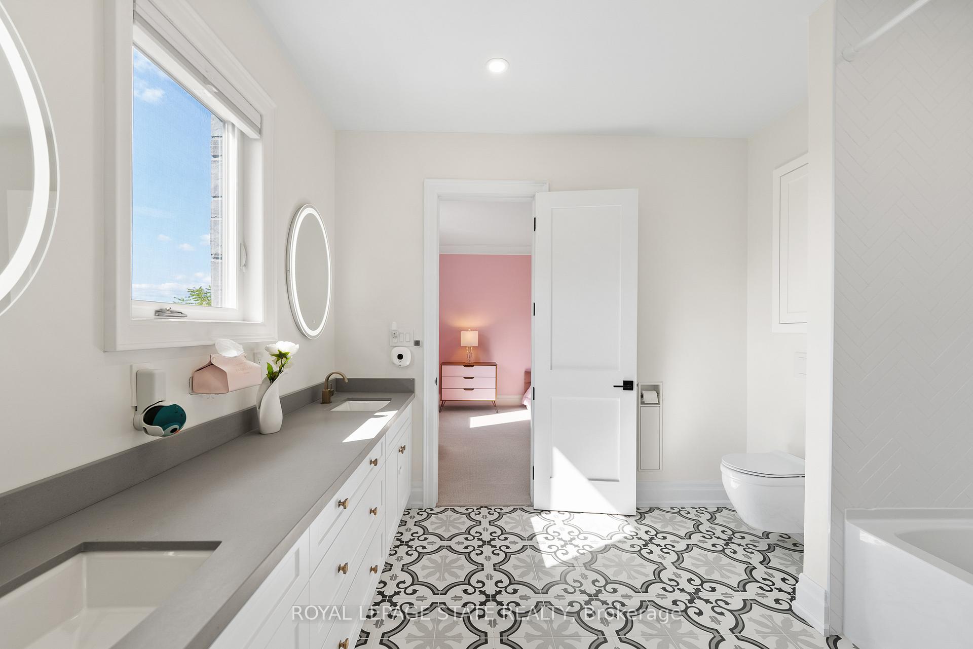 Photo 31 of 1067 Jerseyville Road W, Hamilton, Ancaster — HOMEH
