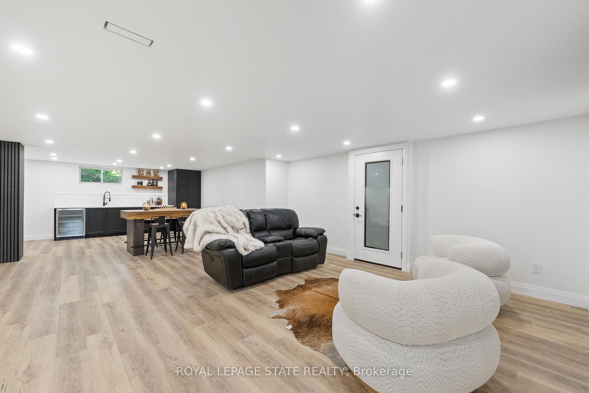 Photo 36 of 1067 Jerseyville Road W, Hamilton, Ancaster — HOMEH