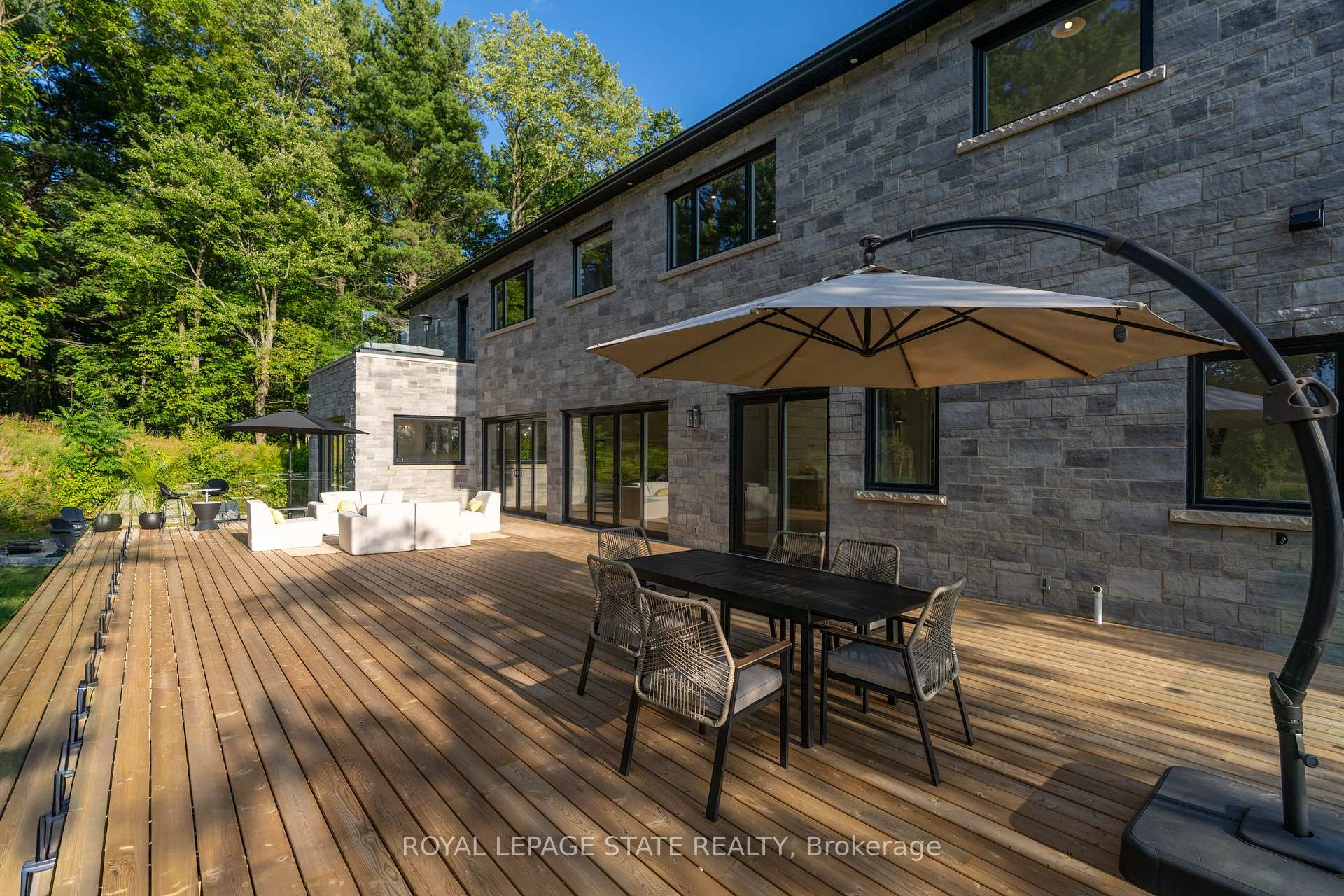 Photo 47 of 1067 Jerseyville Road W, Hamilton, Ancaster — HOMEH