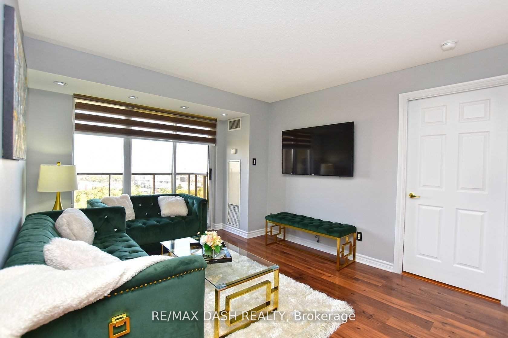 Front of Unit 2728, 700 Humberwood Boulevard