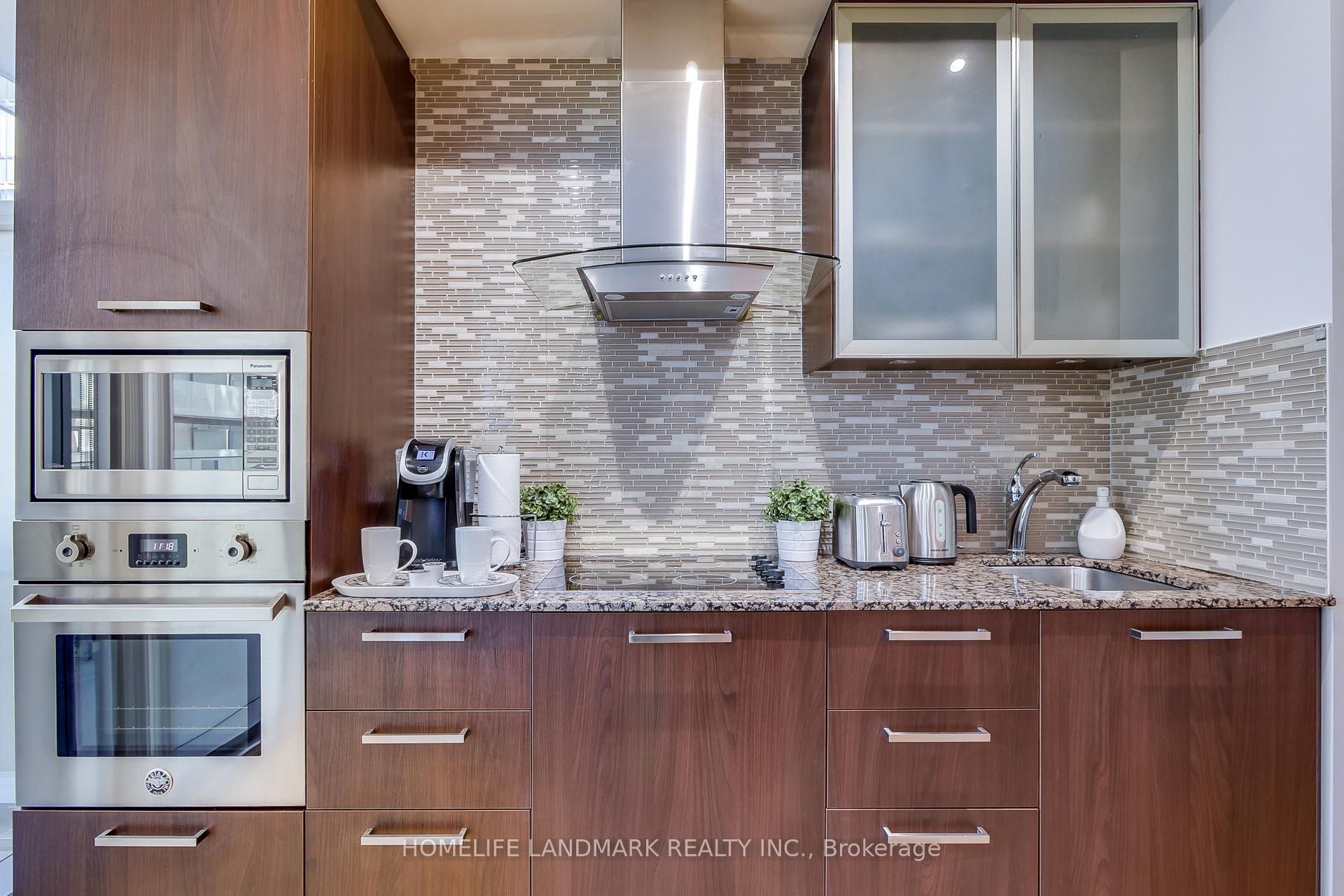 Photo 4 of Unit 1807, 14 York Street, Toronto, Waterfront Communities — HOMEH