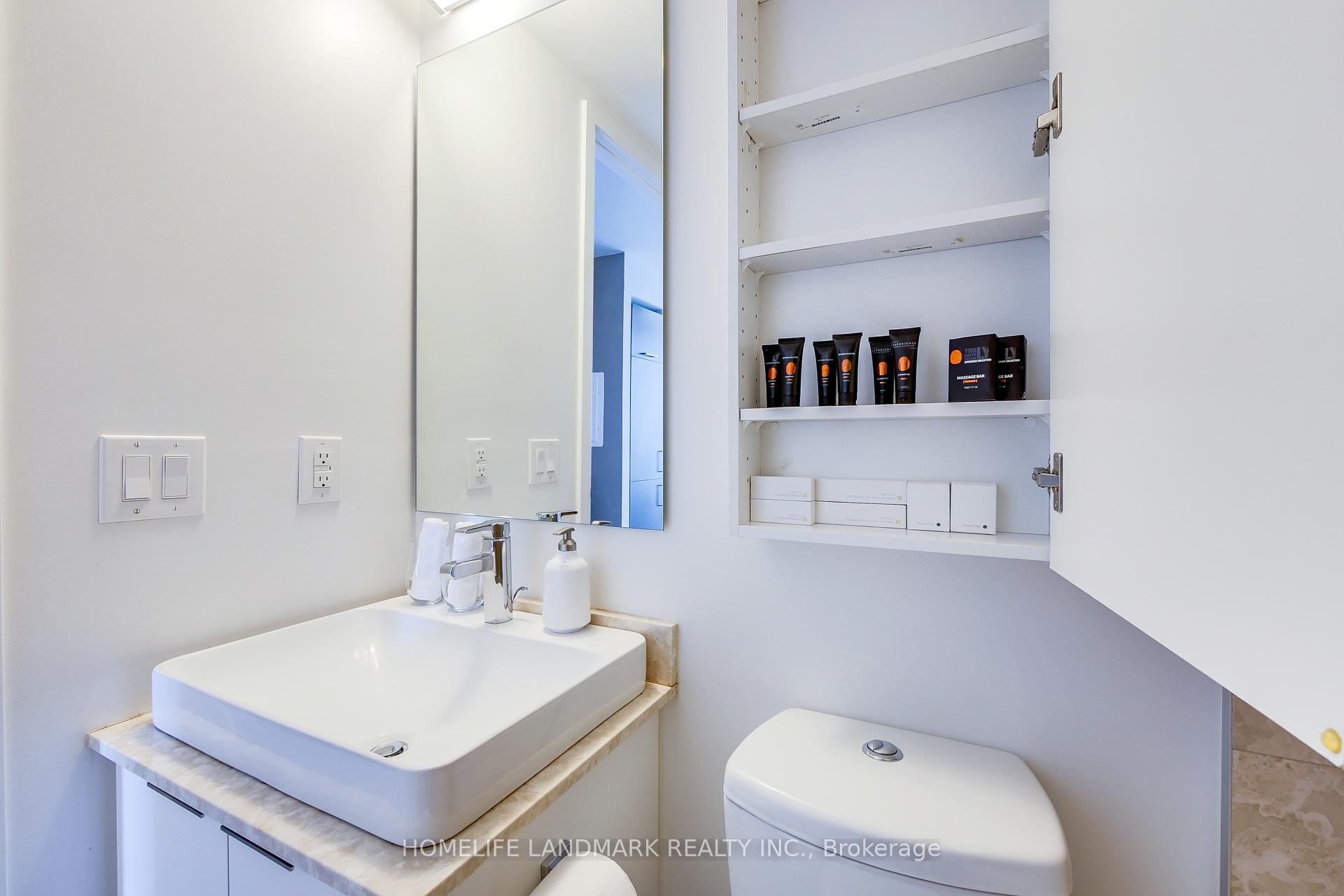 Photo 13 of Unit 1807, 14 York Street, Toronto, Waterfront Communities — HOMEH