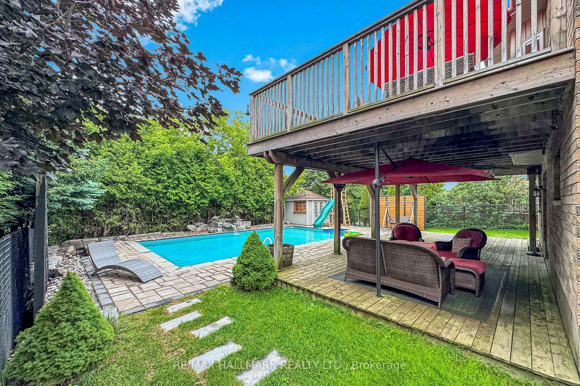 Photo 2 of 71 Hunter Road, Orangeville — HOMEH
